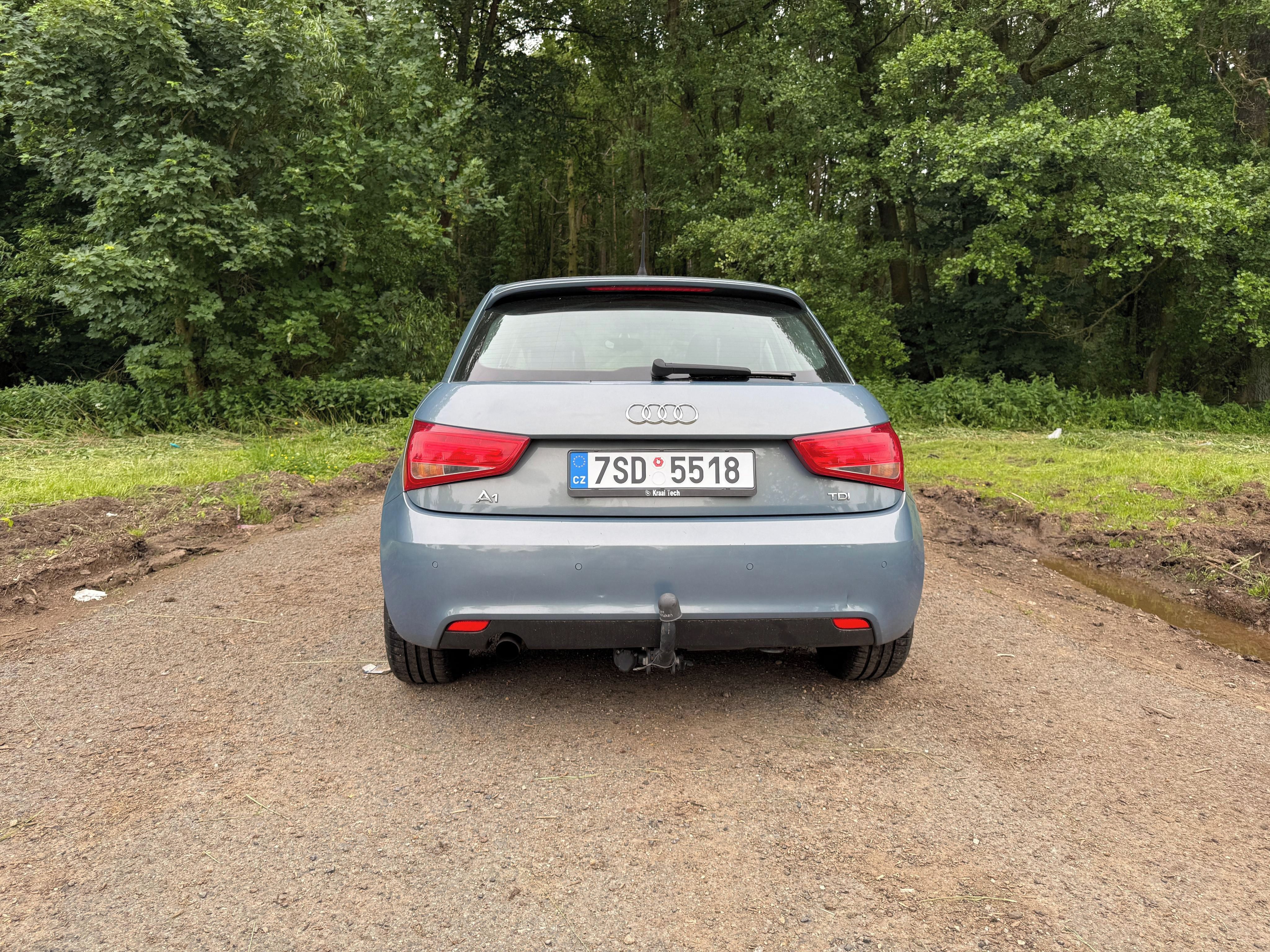 Audi A1, 1.6 tdi 77kW SPORTBACK - fotka 4