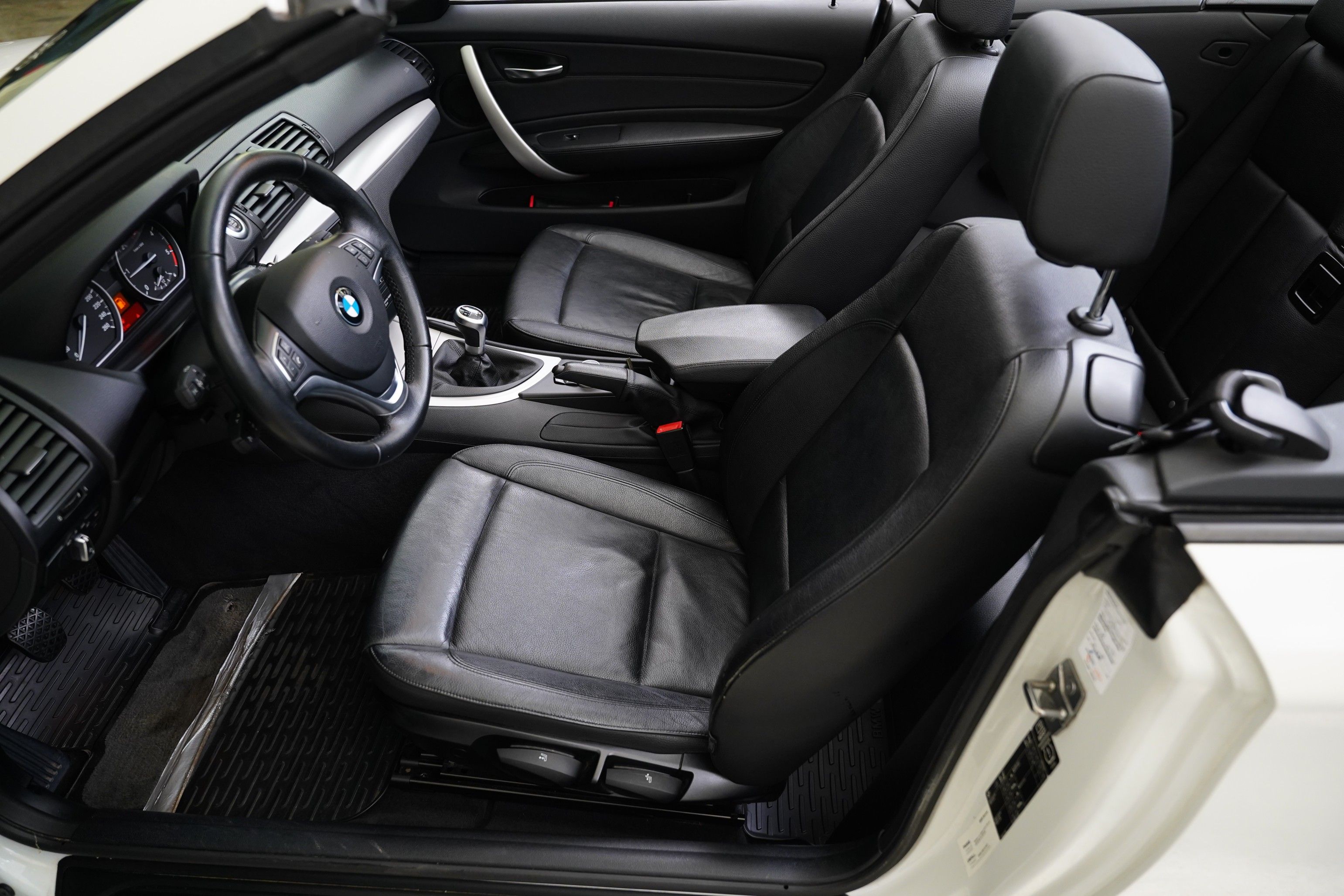 BMW Řada 1, d 130 kW Cabrio - fotka 6