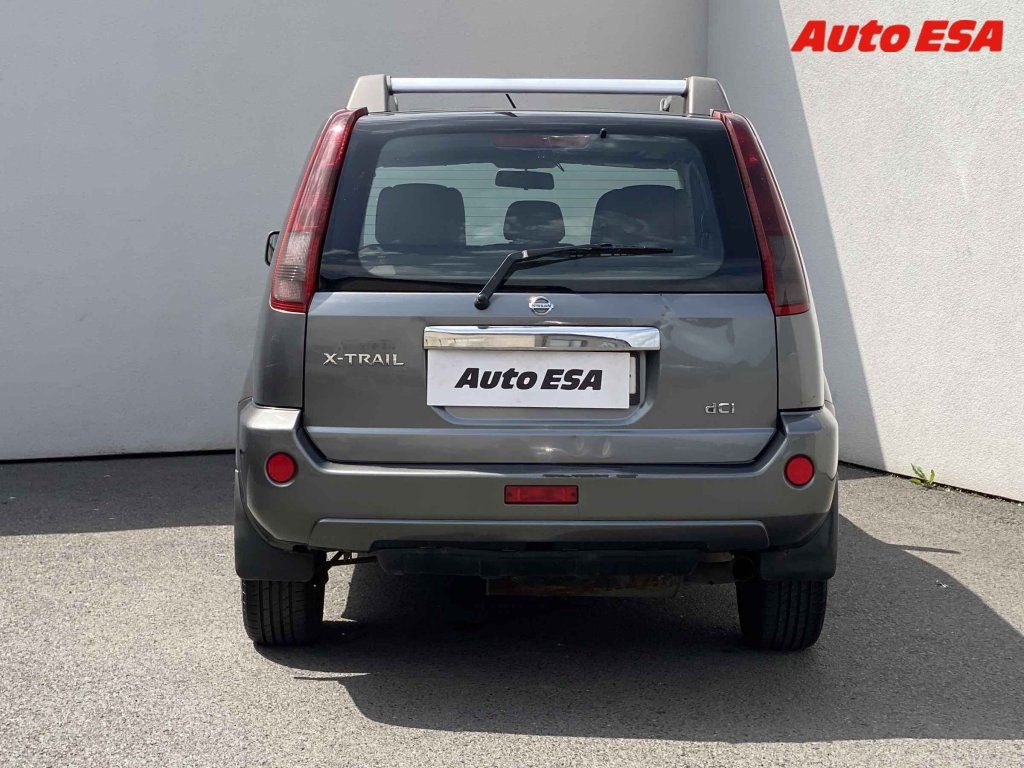 Nissan X-Trail, 2.2 D - fotka 5