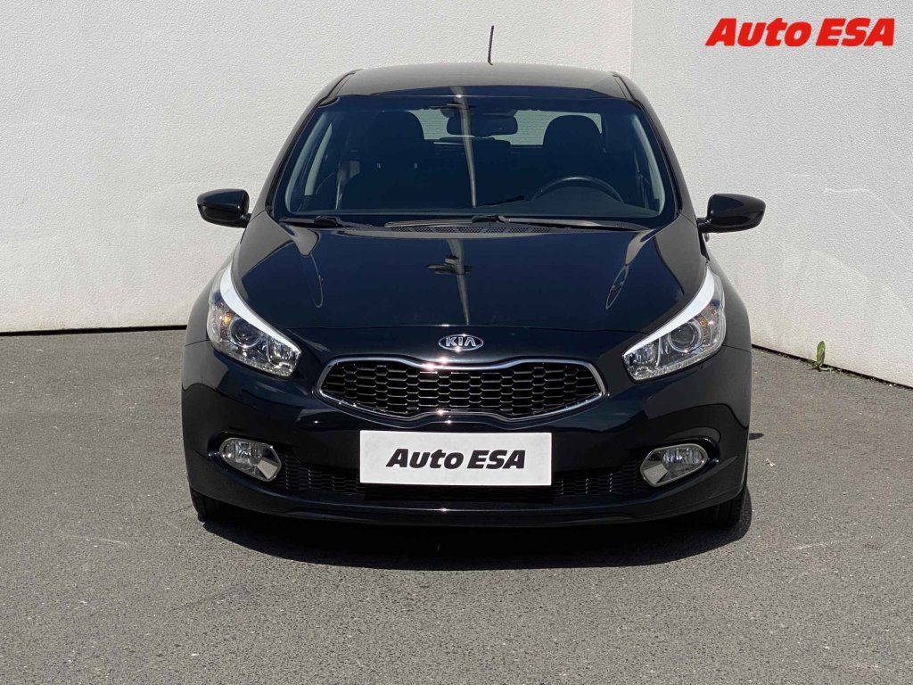 Kia Cee´d, 1.6 GDi - fotka 2