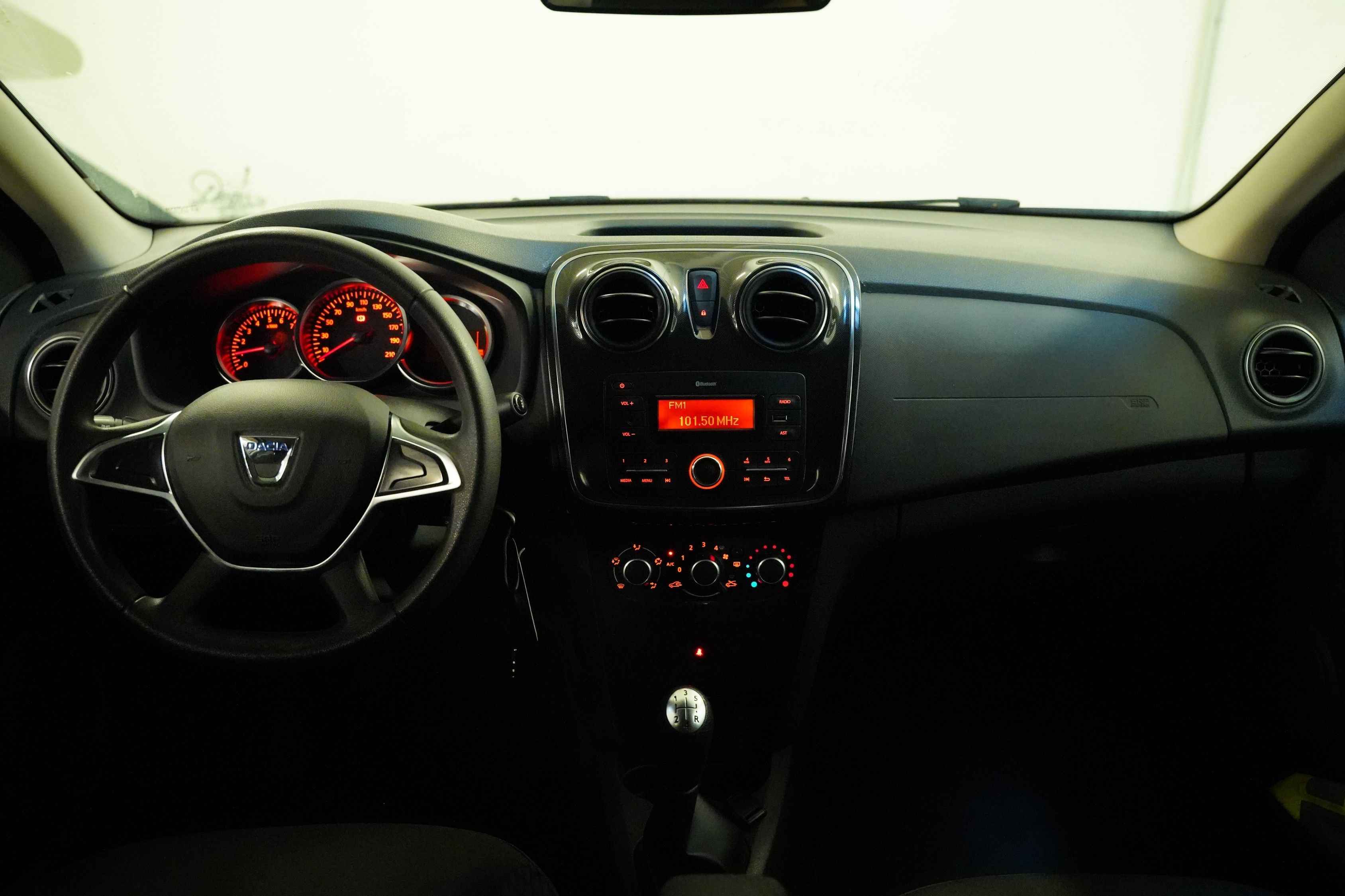 Dacia Logan, 1.0 SCe 54 kW - fotka 5