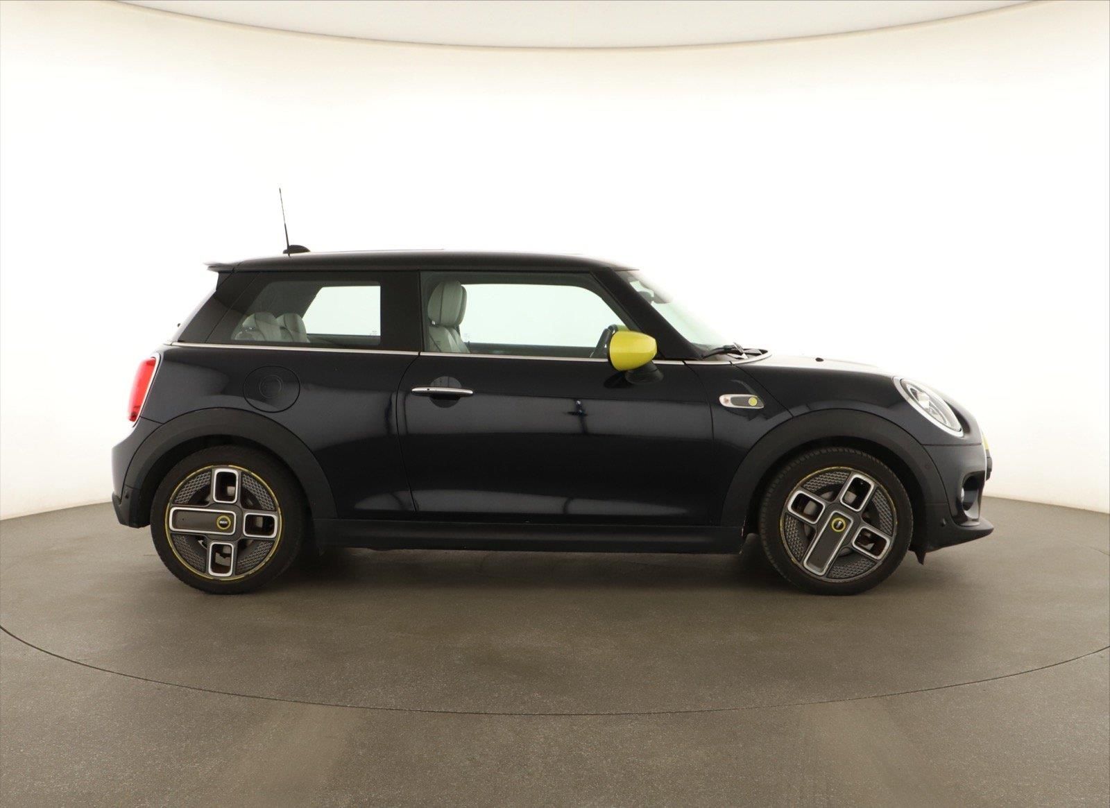Mini, Cooper SE 32 kWh, SoH 97% - fotka 6