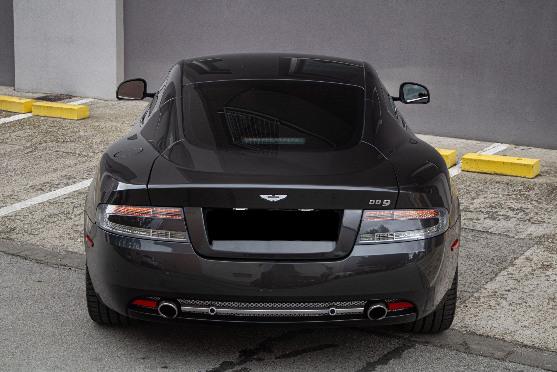 Aston Martin DB9 - fotka 5