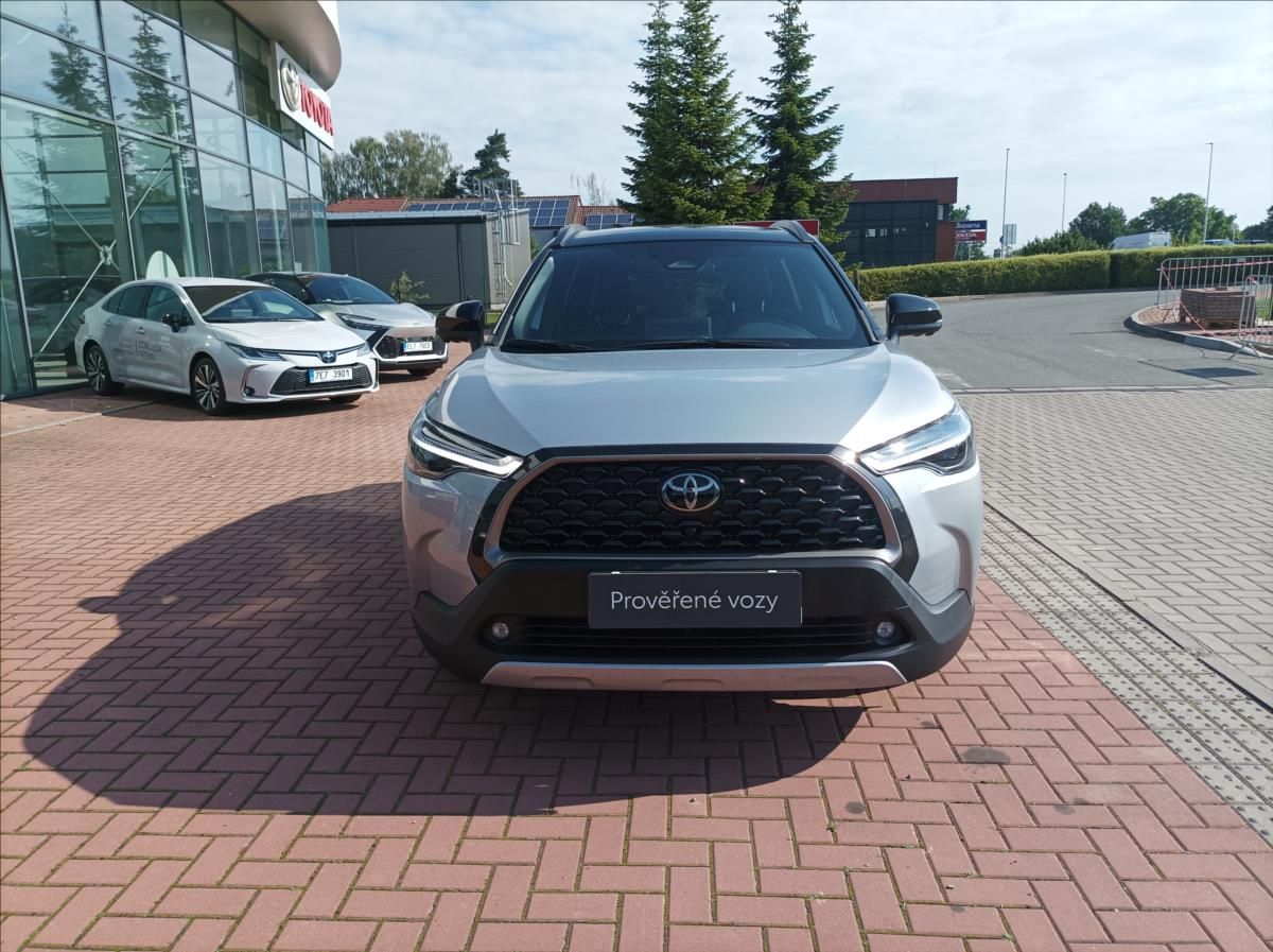 Toyota Corolla Cross, 2,0 Executive 4x4 - fotka 6