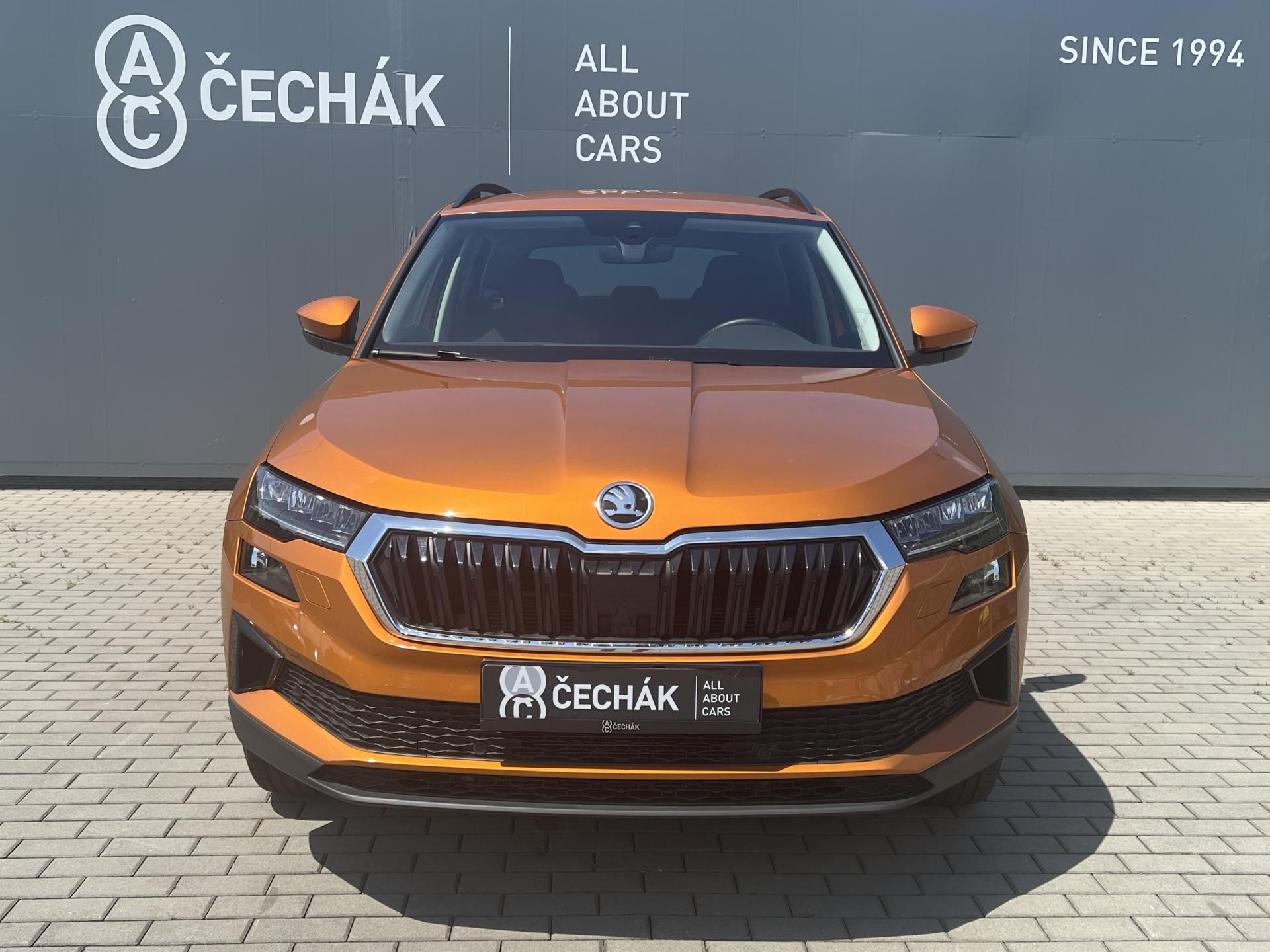 Škoda Karoq, 1. majitel, Koupeno nové v ČR - fotka 2