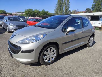 1.4i,16V,65kw.Pouze 45 300 km