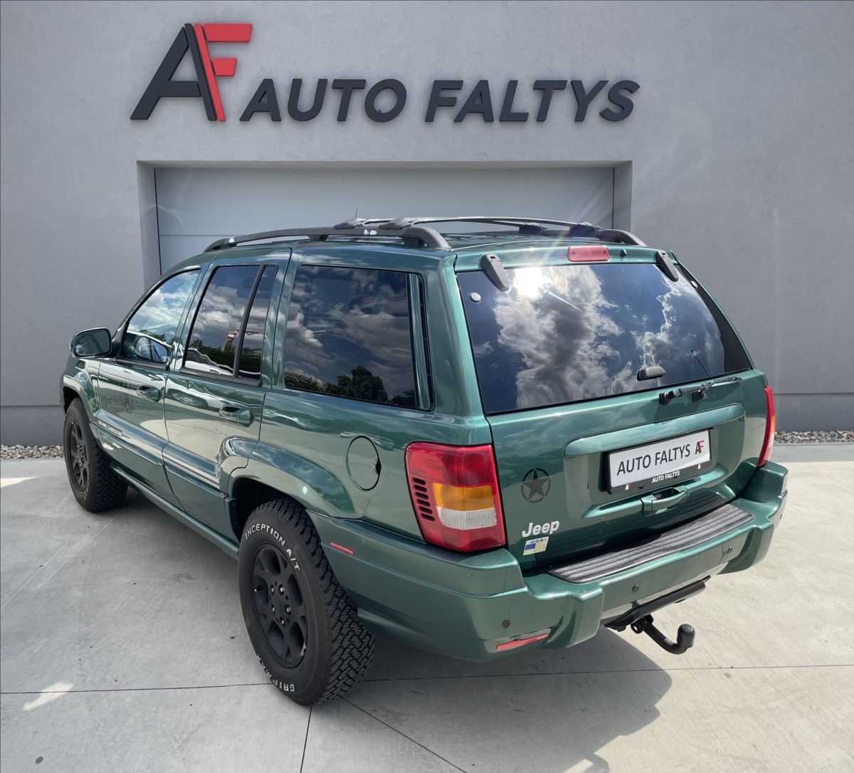 Jeep Grand Cherokee, 4,0 i 140KW AUTOMAT - fotka 5