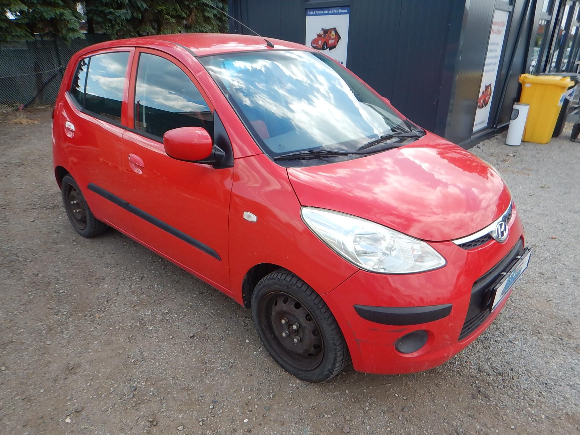 Hyundai i10, 1.1, ČR, 1. MAJ. - fotka 4
