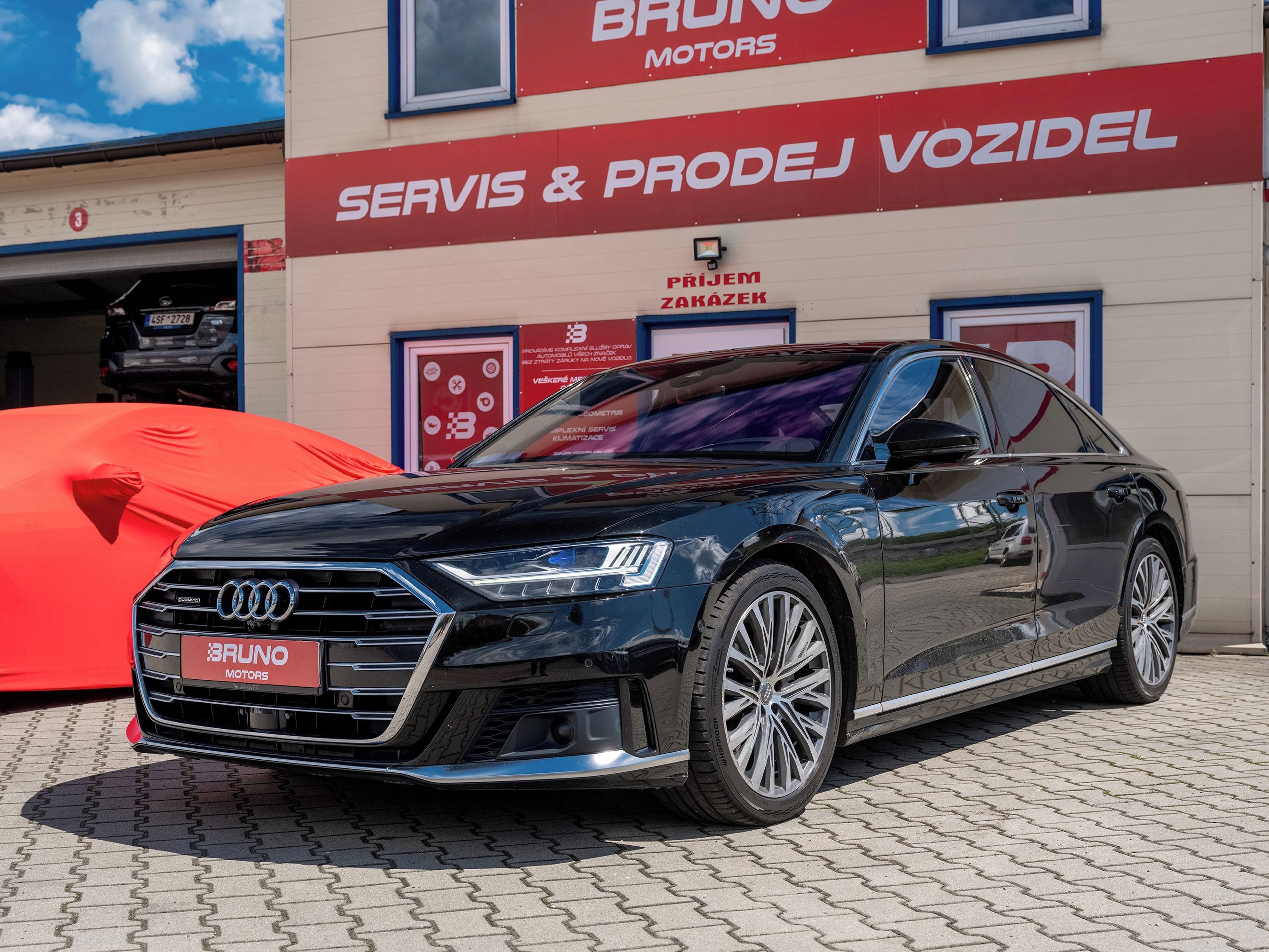 Audi A8, S-line, po velkém servisu