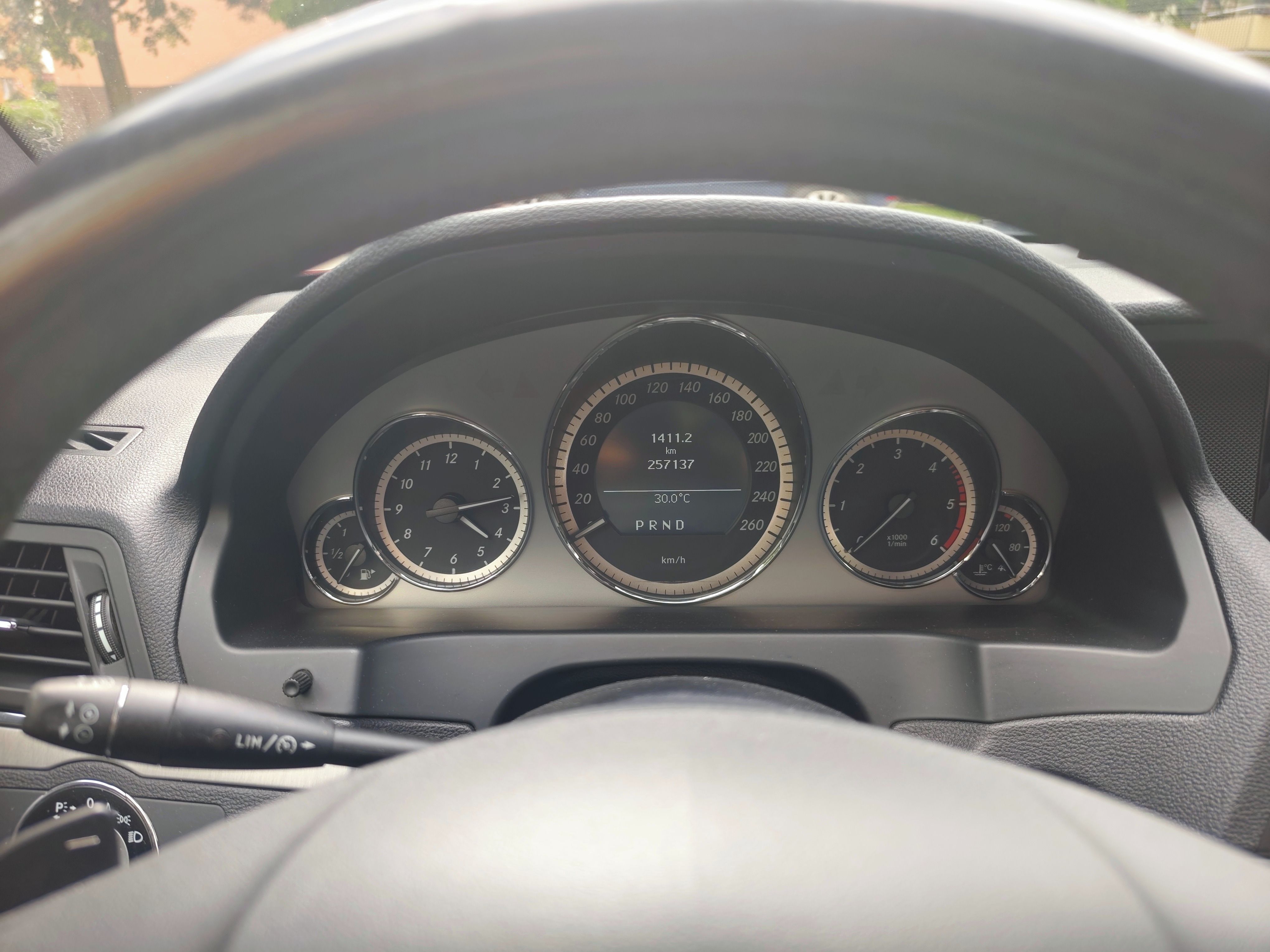 Mercedes-Benz Třídy E, Mercedez -Benz E35OCDI coupé - fotka 4
