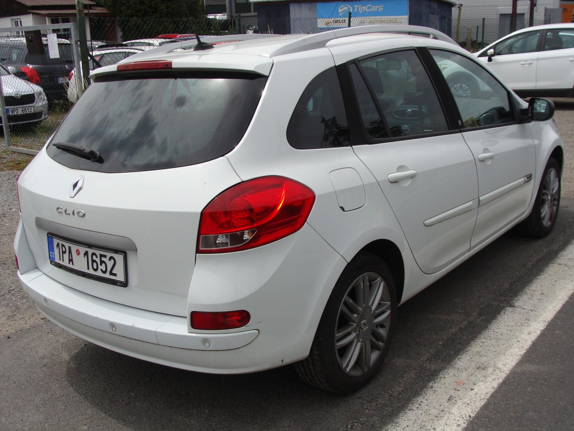 Renault Clio, 1.2i, 74 kW, klimatizace - fotka 6