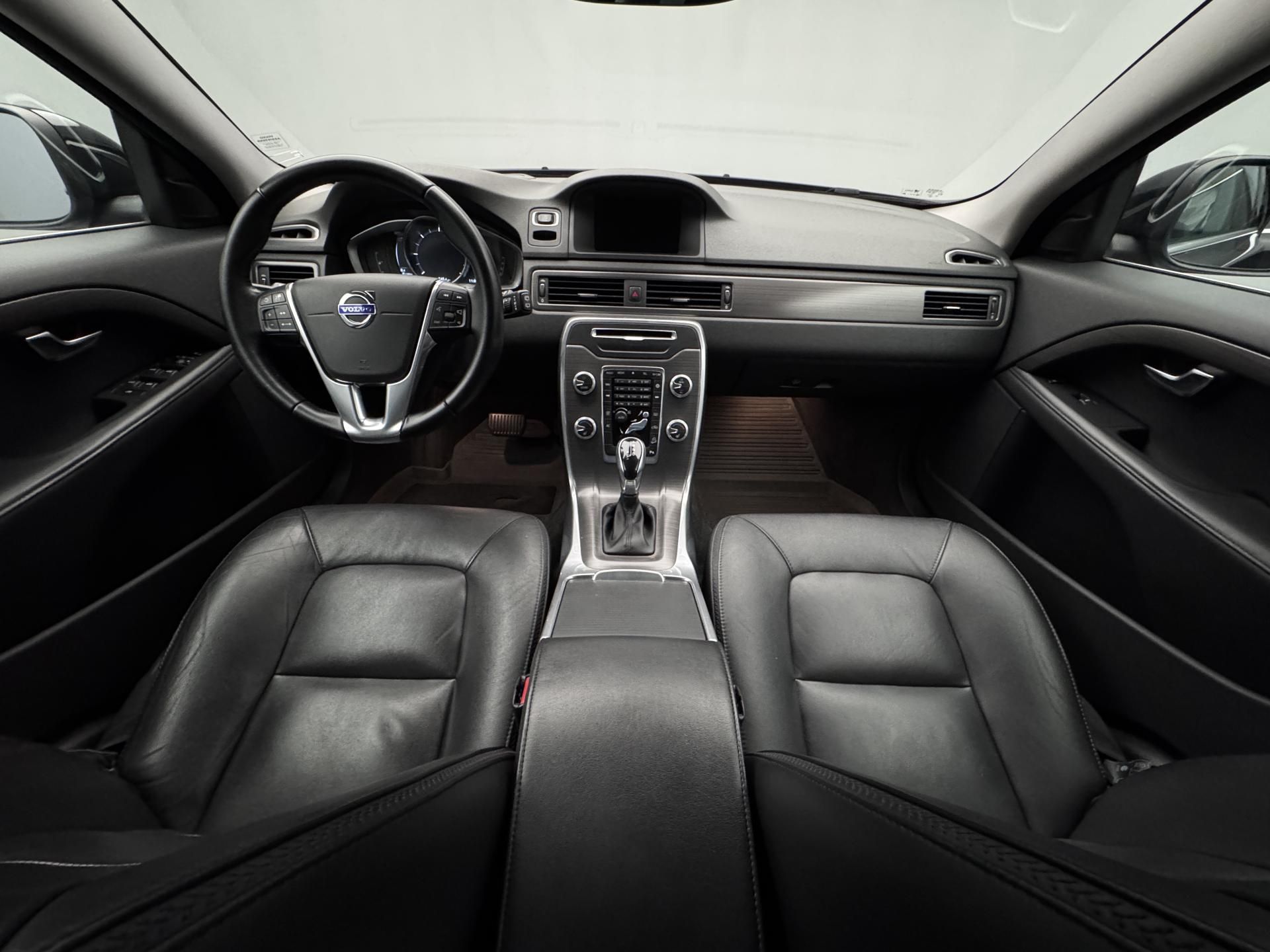 Volvo XC70, D4 AWD SUMMUM AUT - fotka 2