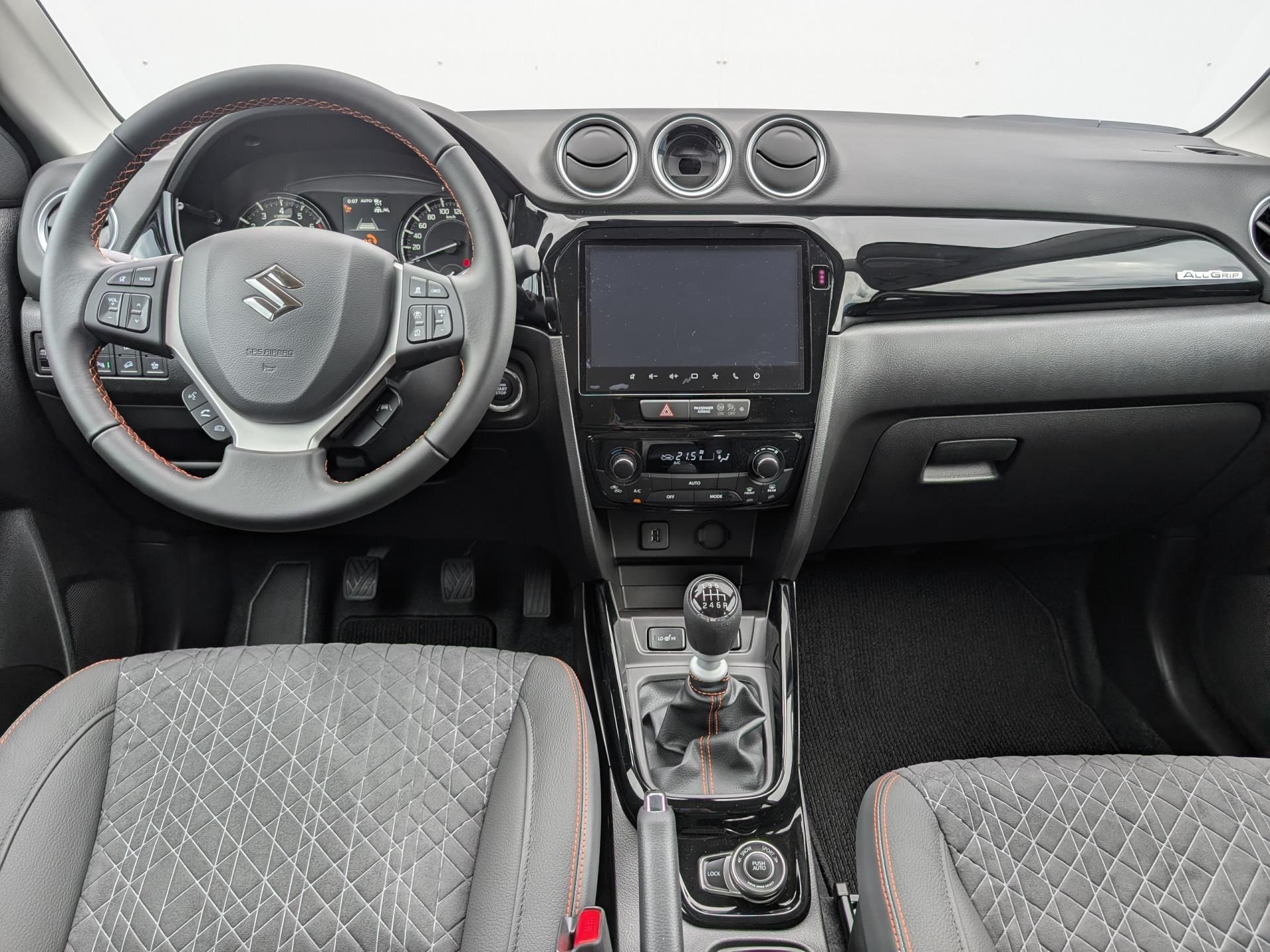 Suzuki Vitara, ELEGANCE 1.4 HYBRID M/T 4x4 BL - fotka 4