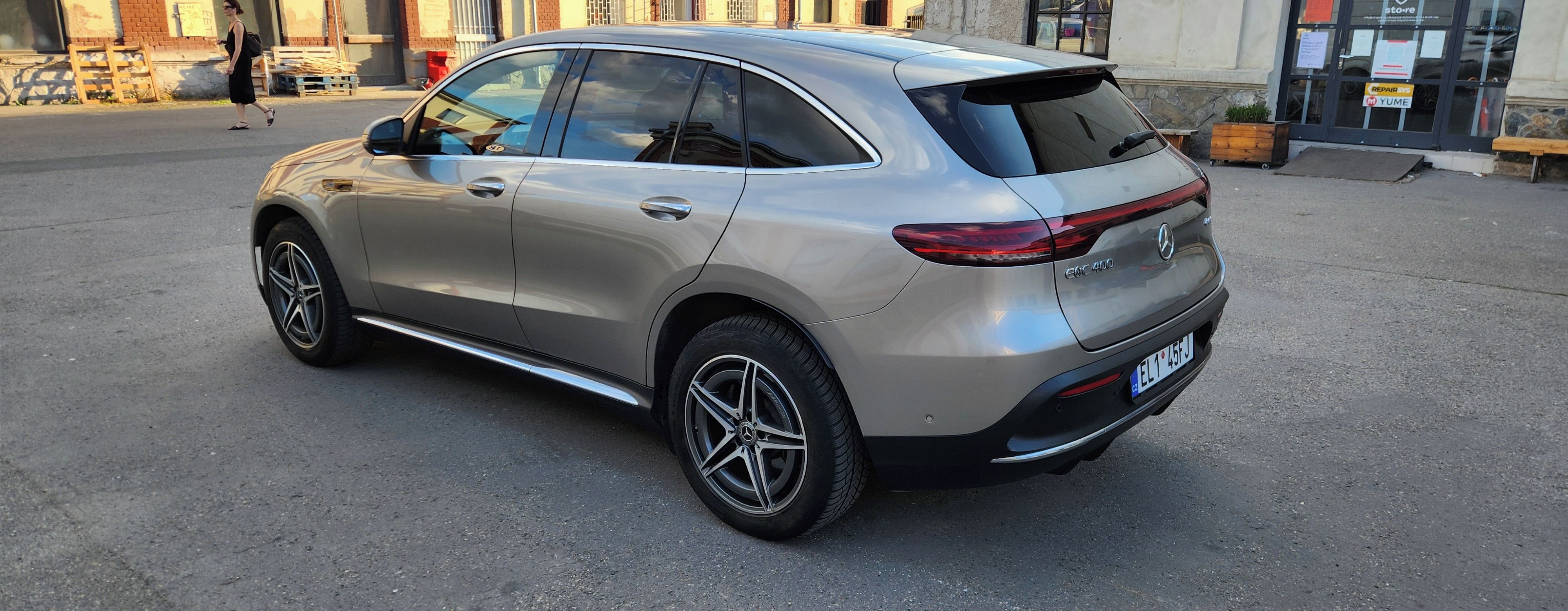 Mercedes-Benz EQC, EQC 400 4M AMG SOH 94,5  85kWh - fotka 6