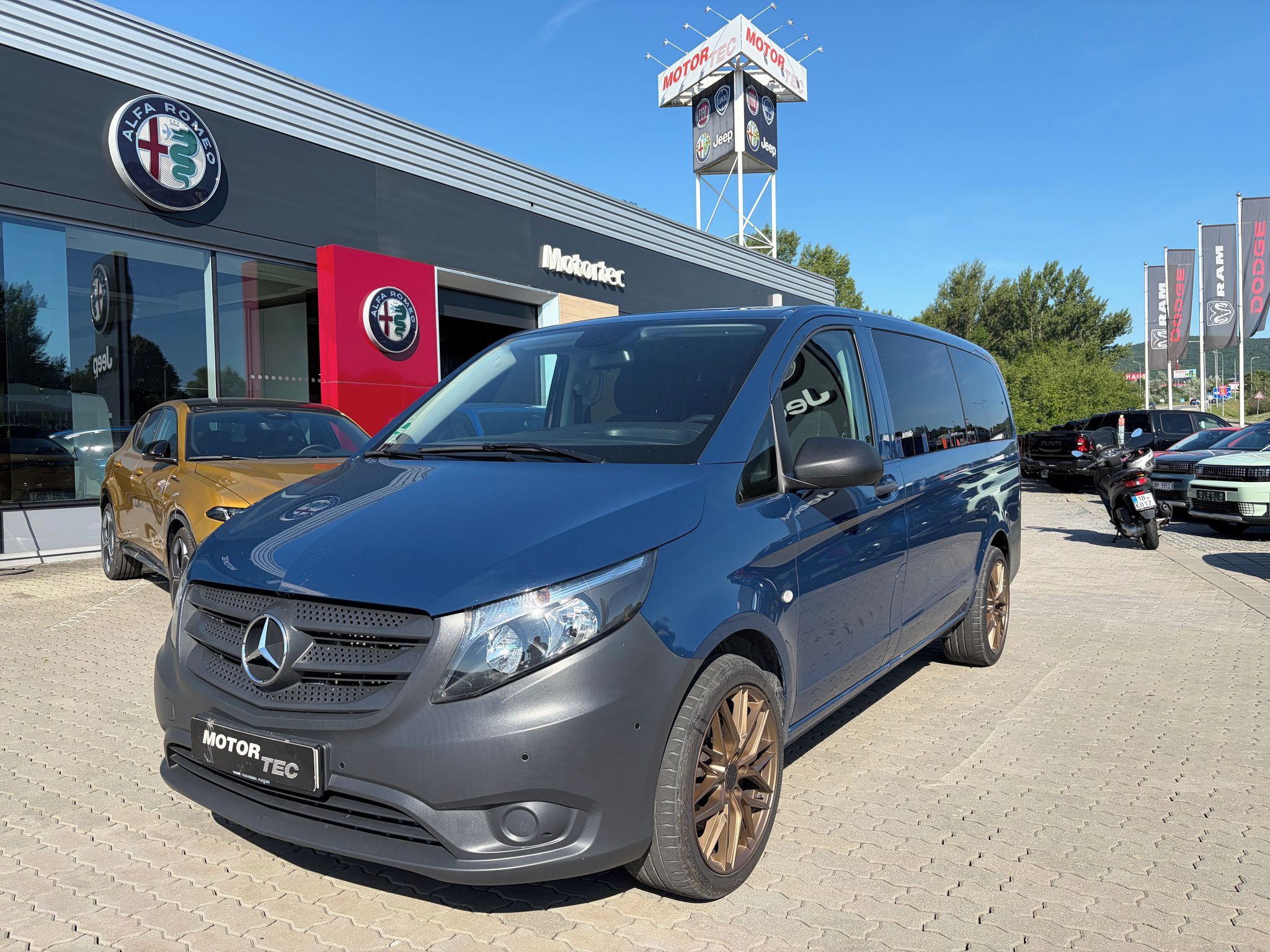 Mercedes-Benz Vito, 116 CDI 4Matic AT 8 míst Long