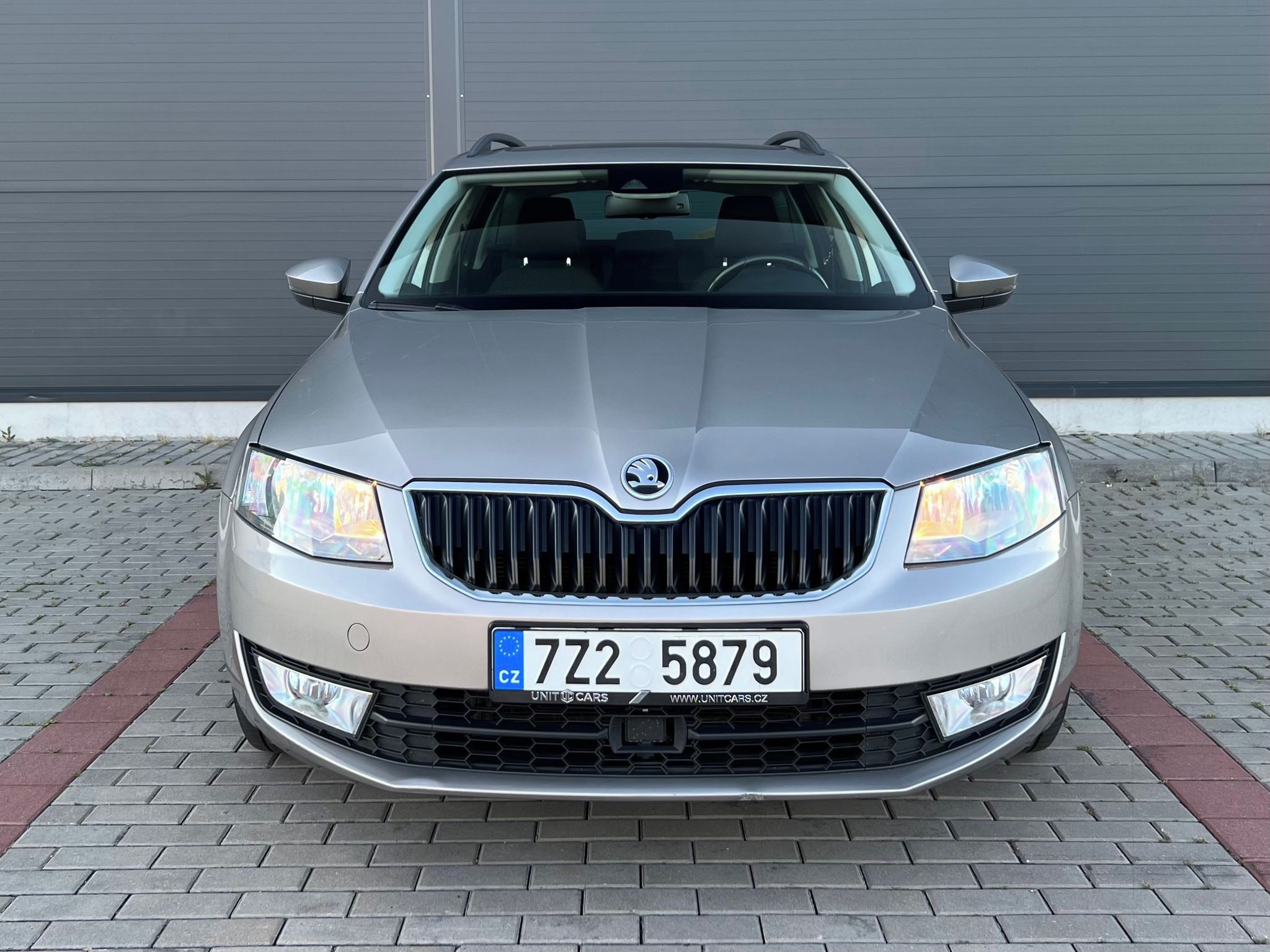 Škoda Octavia, 1,6 TDi 81kW STYLE-KAMERA.P - fotka 2