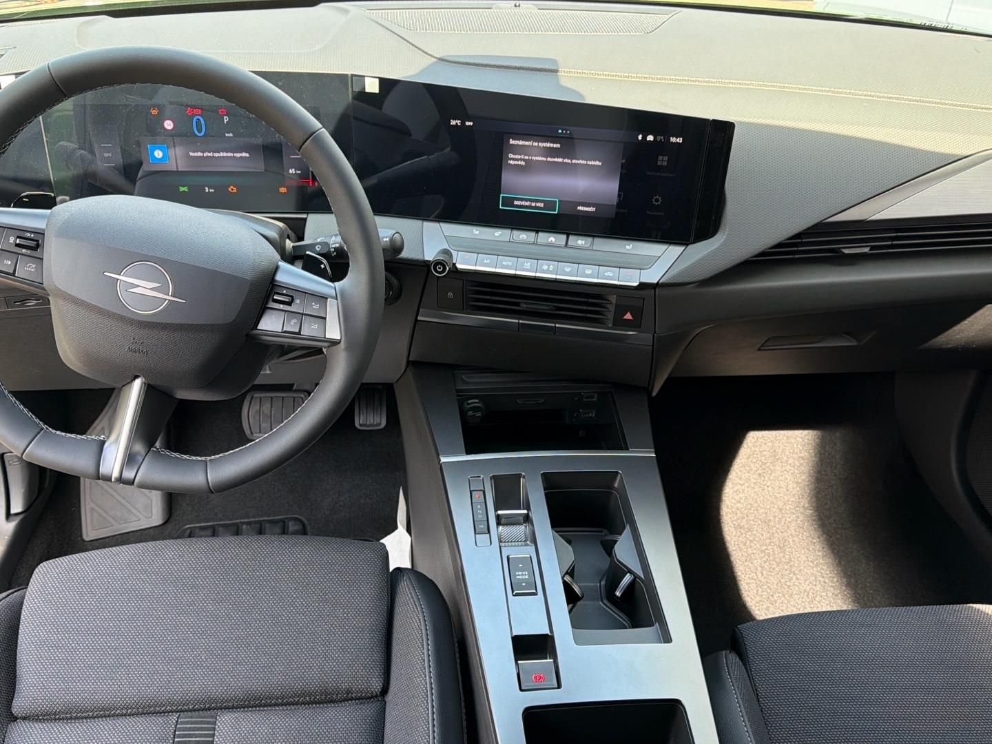 Opel Astra, 1.2TURBO 145k 107kW GS - fotka 4