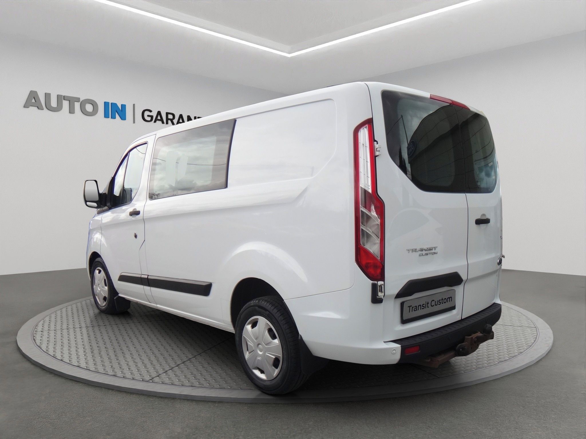 Ford Transit Custom, Trend 320 Kombi Van_L1H1_2.0Ec - fotka 4