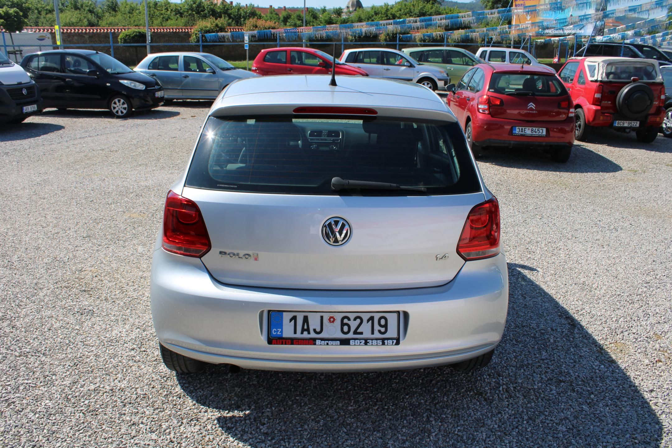 Volkswagen Polo, 1,4i 16V KLIMA EL.OKNA  ALU - fotka 6