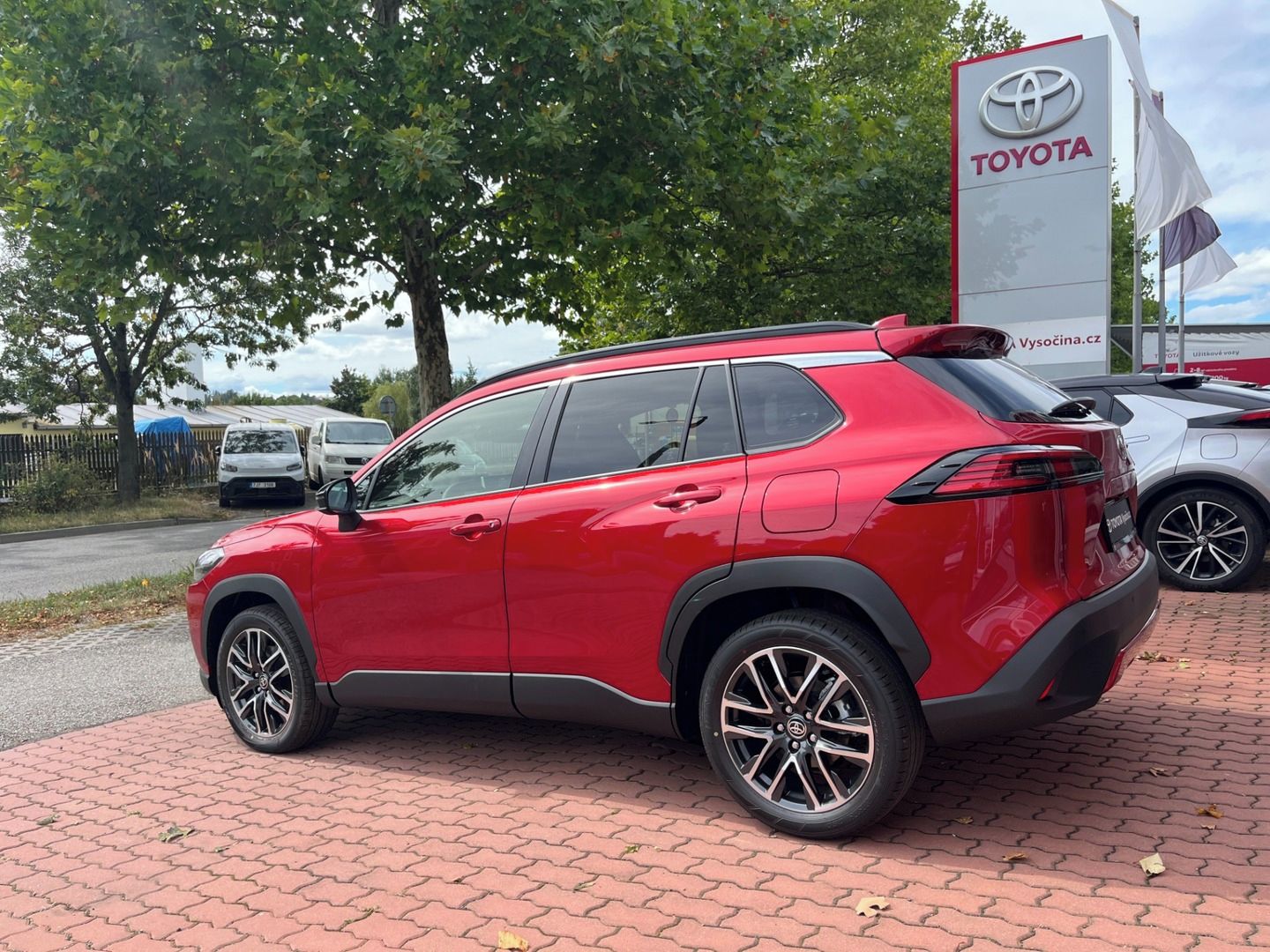 Toyota Corolla Cross, MC25 1.8L Hybrid 140 koní 4x2 - fotka 4
