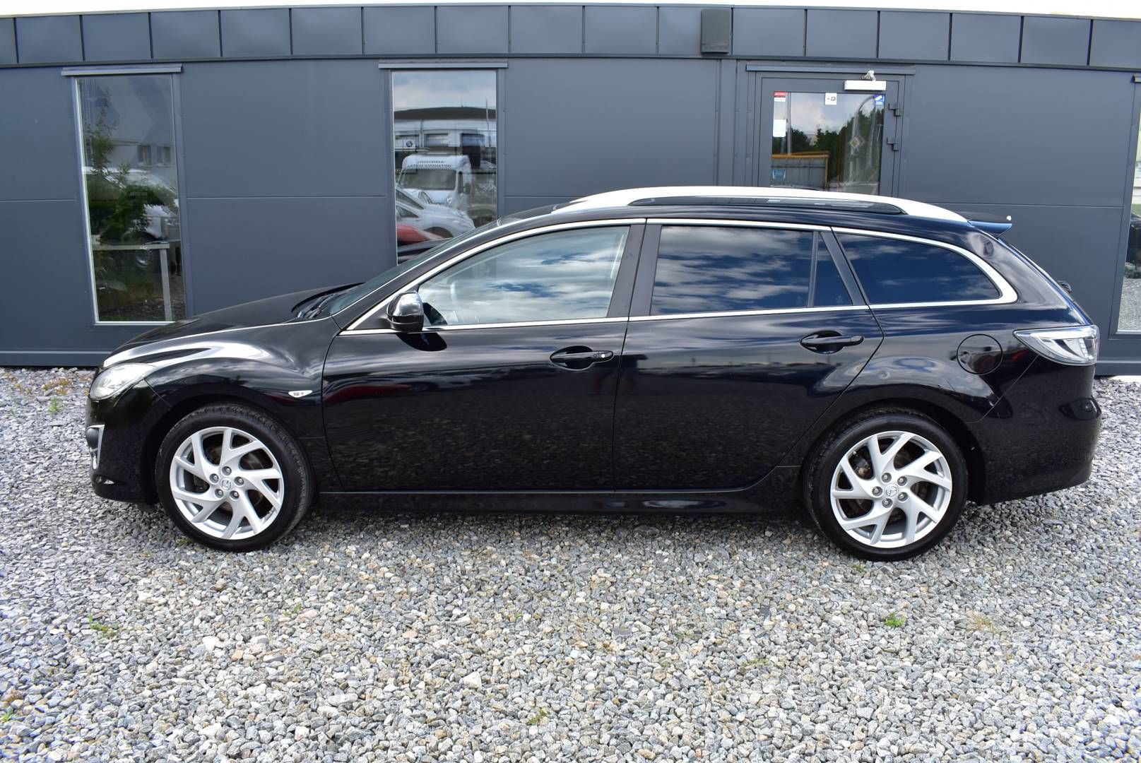 Mazda 6, 2,5 16V    SPORT+,BOSE,1.M,TOP - fotka 2