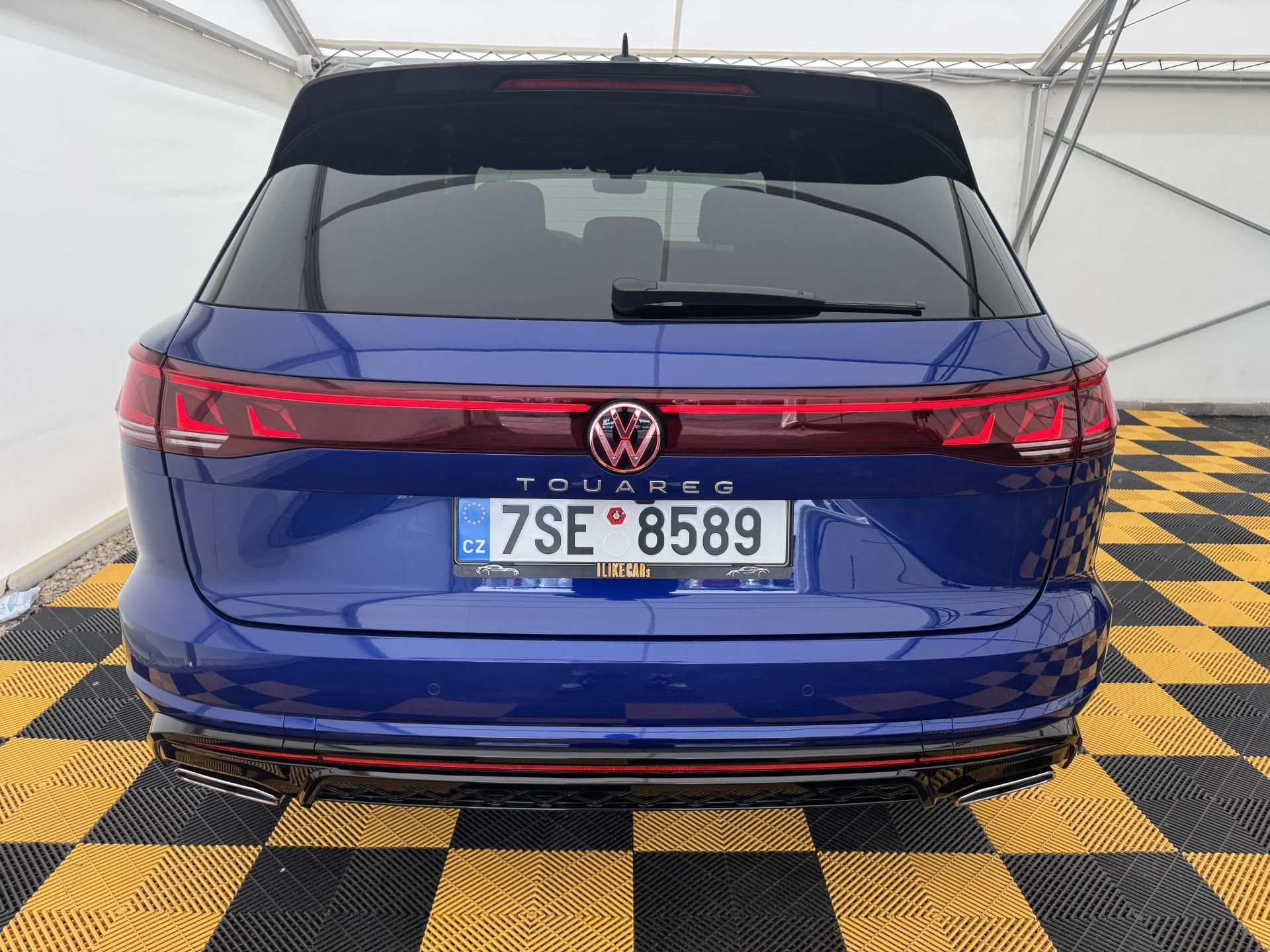 Volkswagen Touareg, 3.0Tdi*1-MAJ*DPH*R-LINE*HUD* - fotka 6
