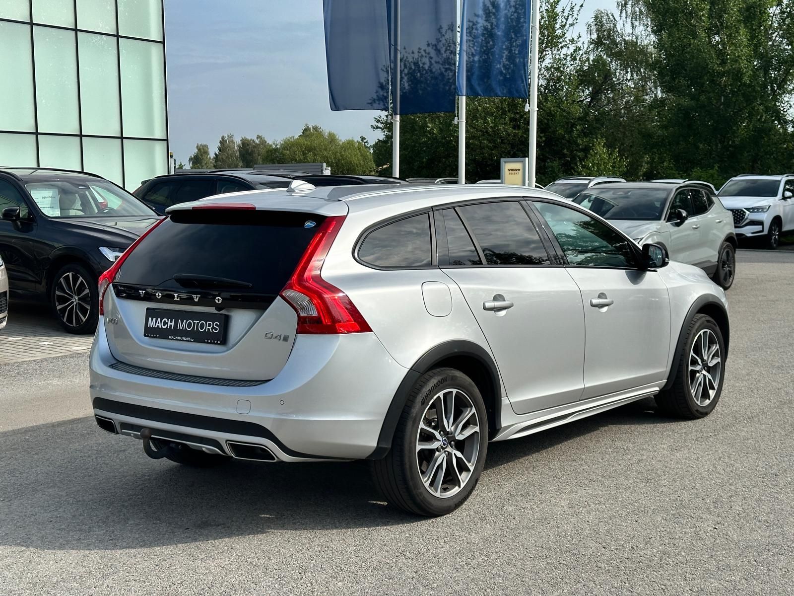 Volvo V60, D4 AWD Cross Country TZ DPH - fotka 3