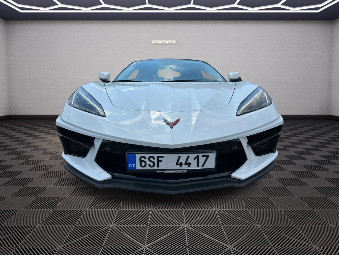 Chevrolet Corvette, C8 Stingray 6.2 V8 354kW Targa - fotka 6