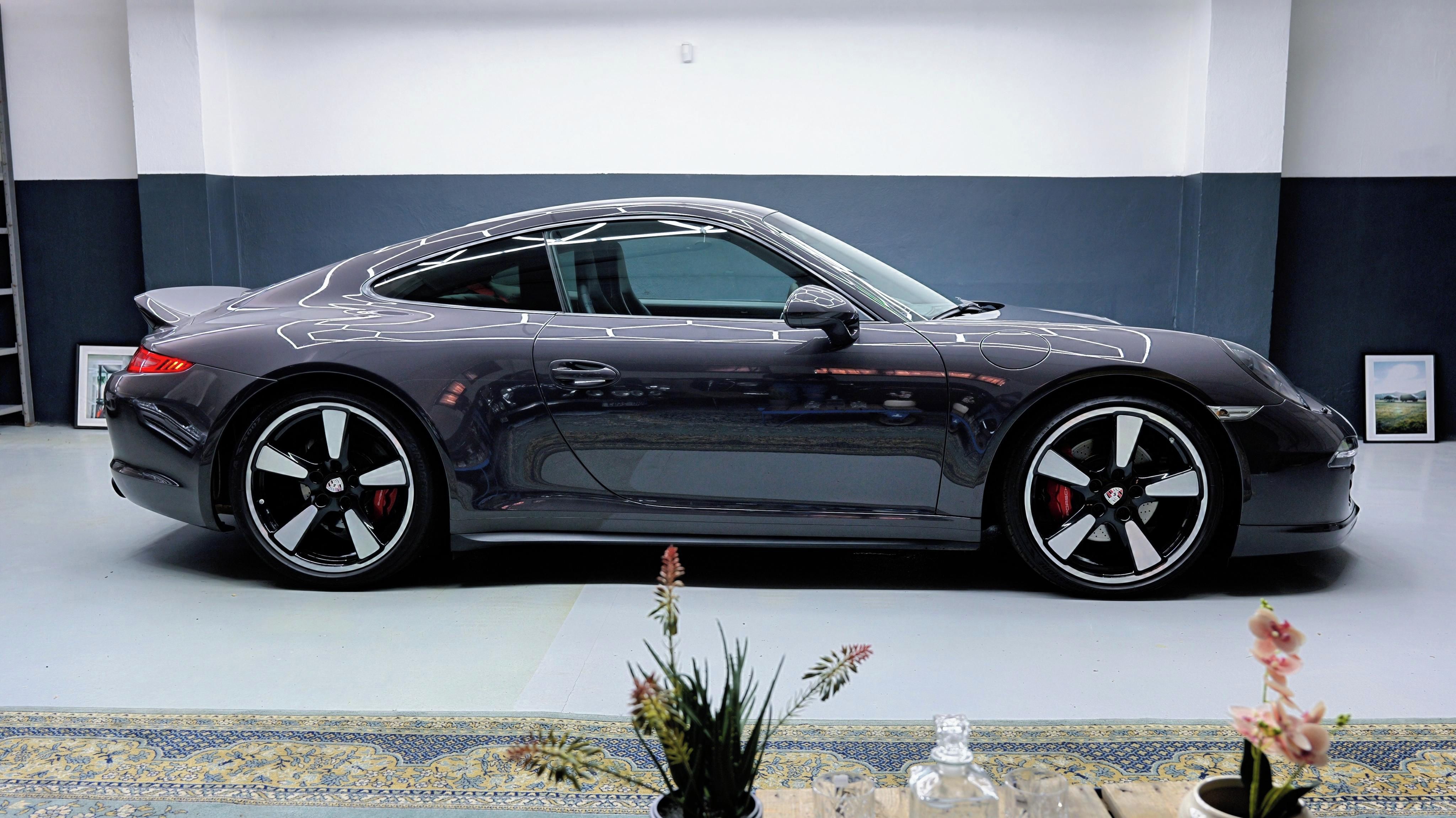 Porsche 911, Carrera 4S / 50 Jahre edition - fotka 6