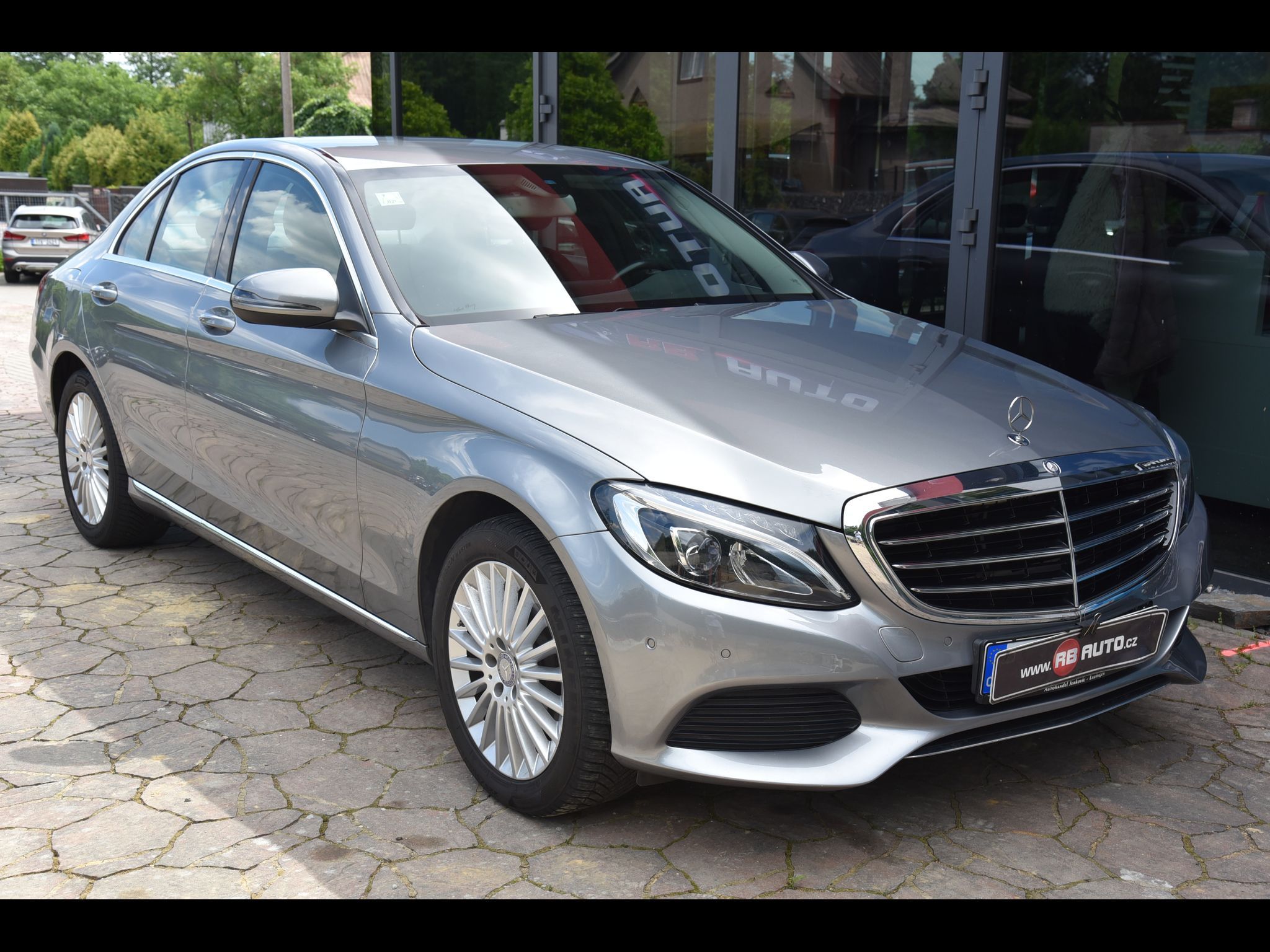 Mercedes-Benz Třídy C, 180 115 kw