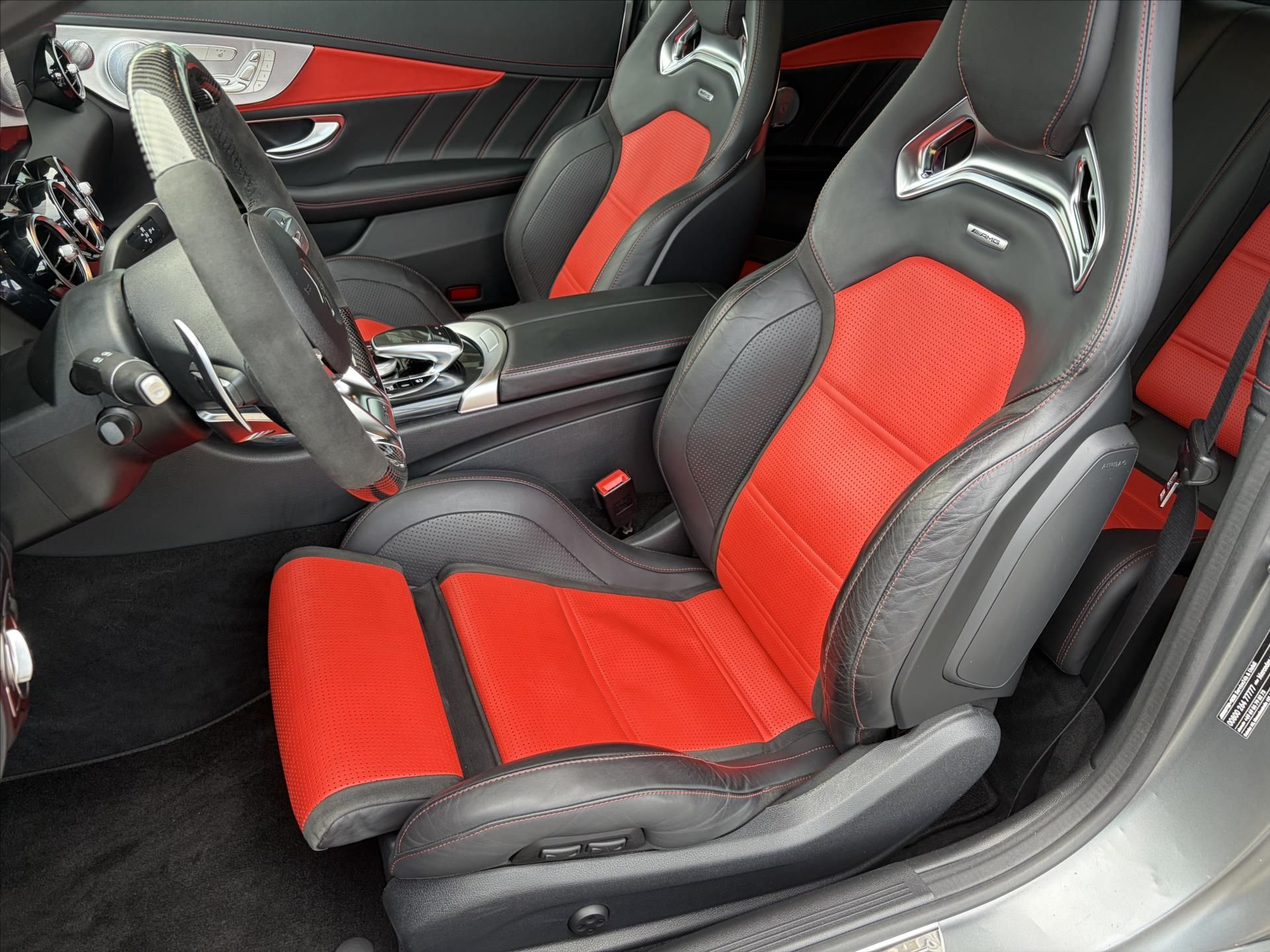 Mercedes-Benz Třídy C, AMG C63 S coupe - fotka 6