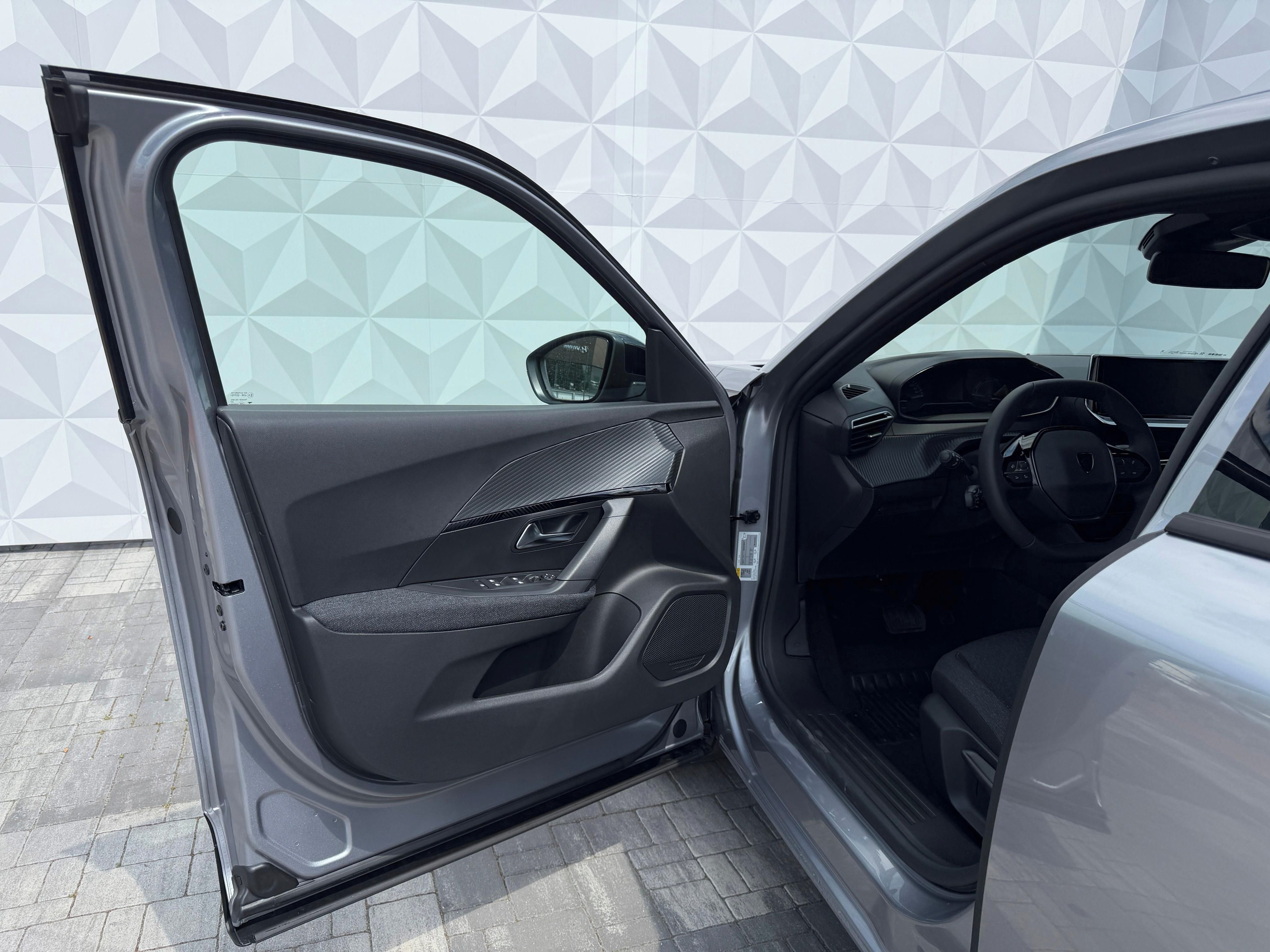 Peugeot 2008, STYLE Turbo 100 MAN6 - fotka 6