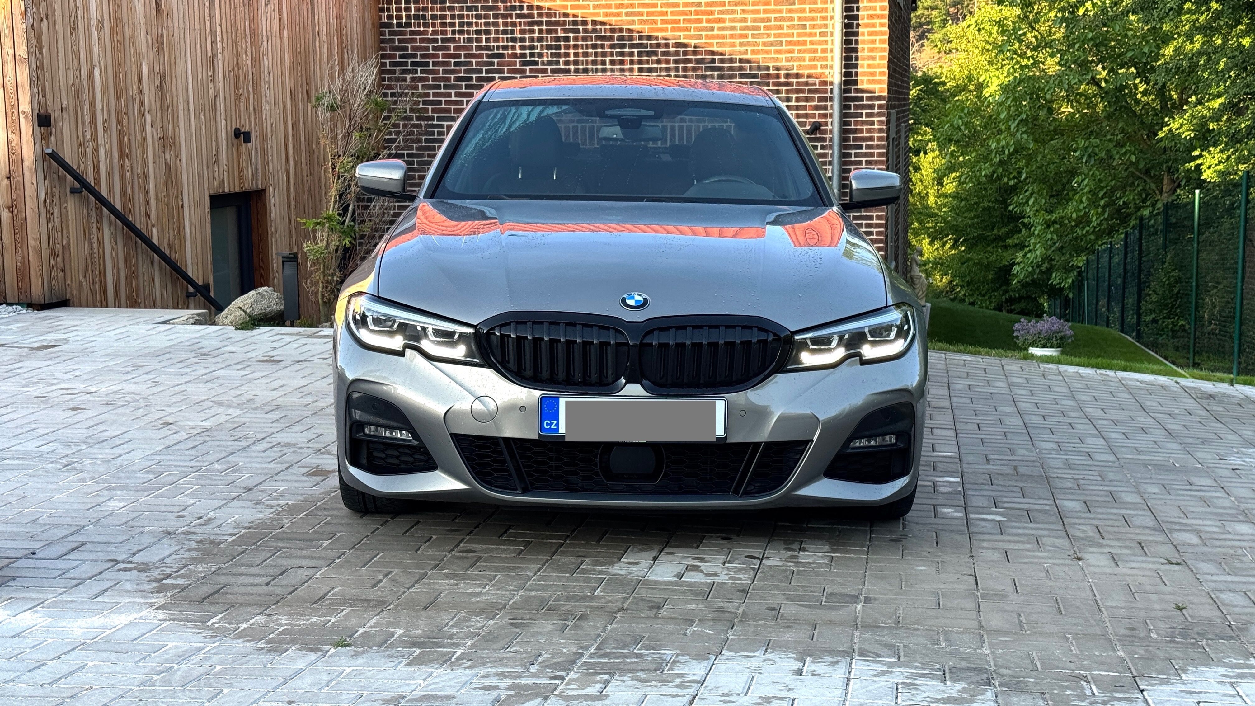 BMW Řada 3, 320d xDrive M Paket BMW servis - fotka 5