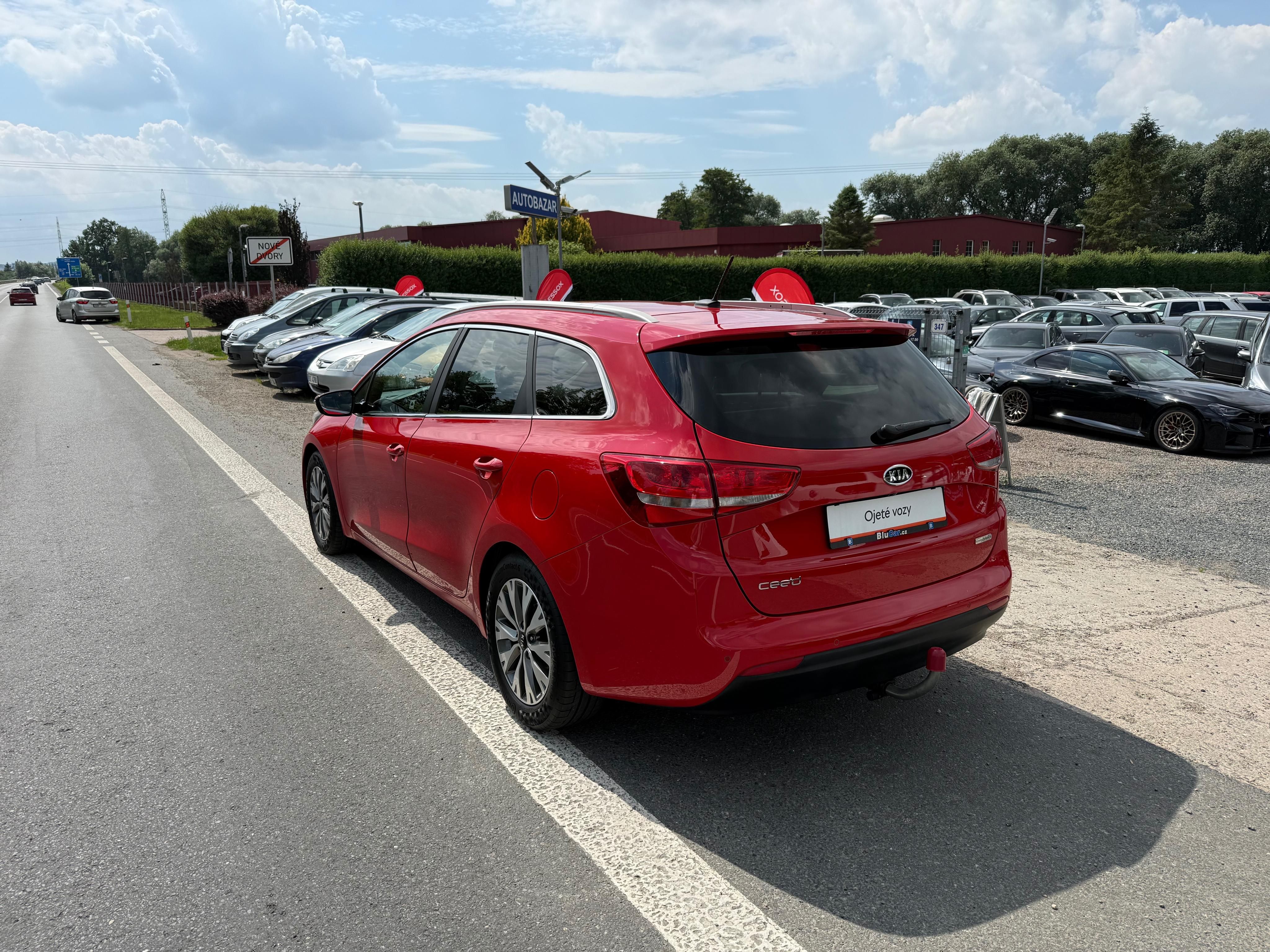 Kia Cee´d, 1.6 GDi TOP ČR tažné - fotka 3