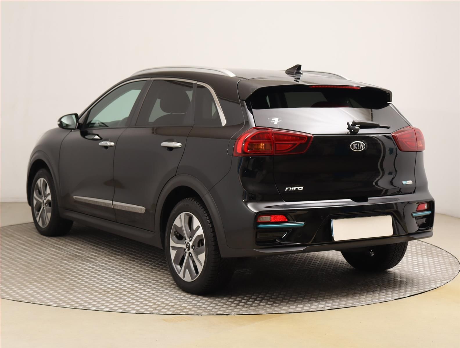Kia Niro EV, 64 kWh, SoH 100%, Automat - fotka 4