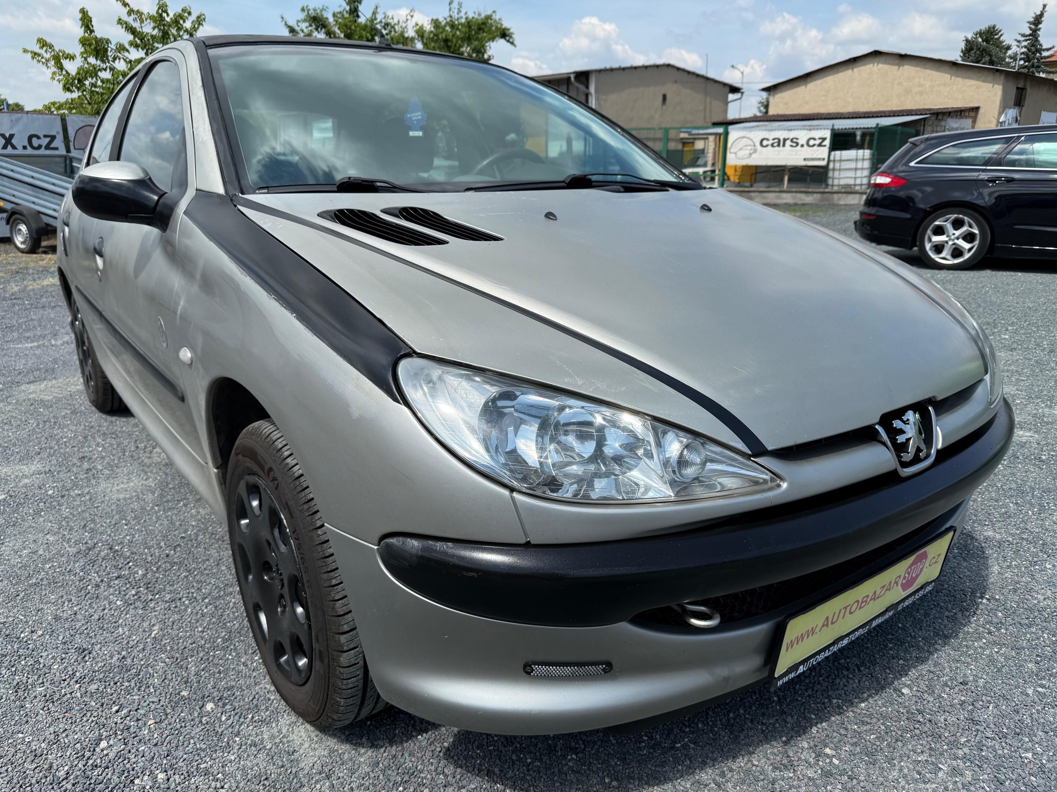 Peugeot 206, 1.1i 44kW CZ SERVISKA