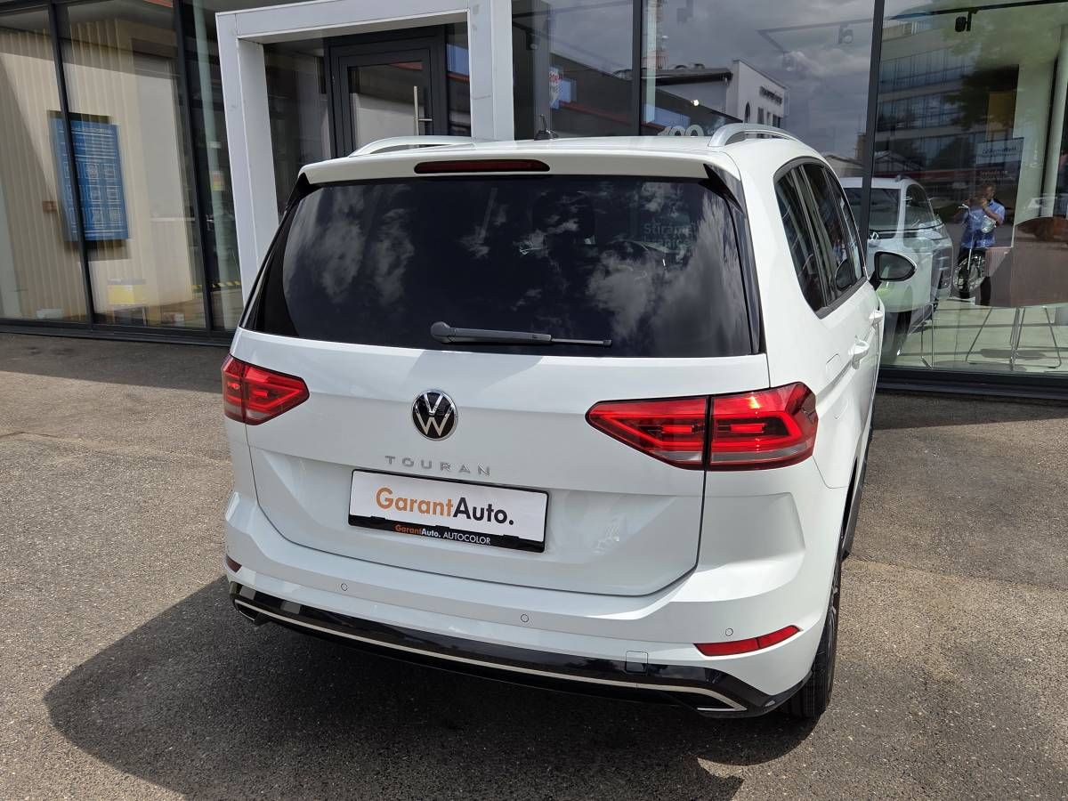 Volkswagen Touran, 1.5 TSI DSG7 R-Line 7 míst - fotka 3