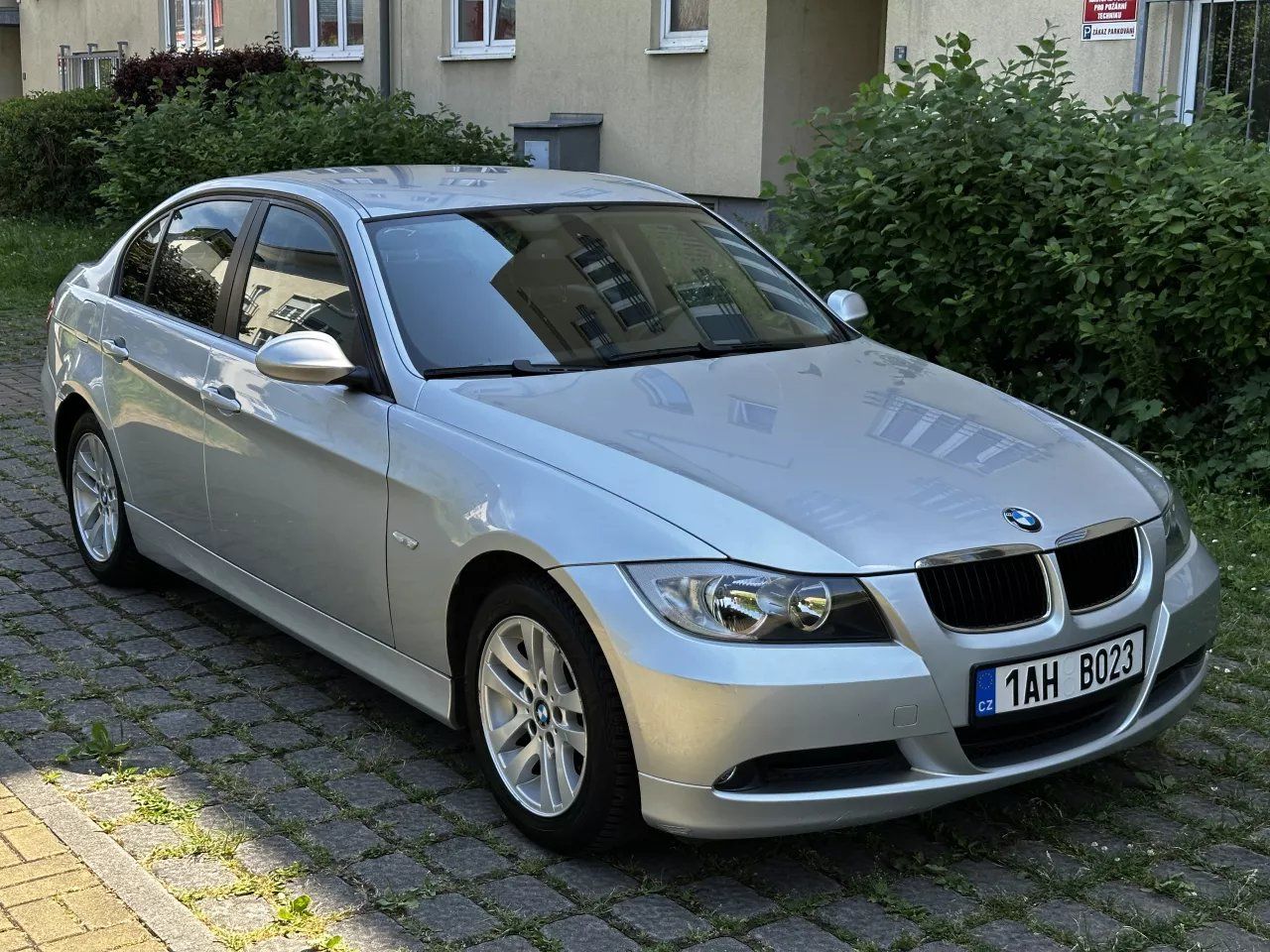 BMW Řada 3, 320i 105 kW 1.majitel Tempomat - fotka 3