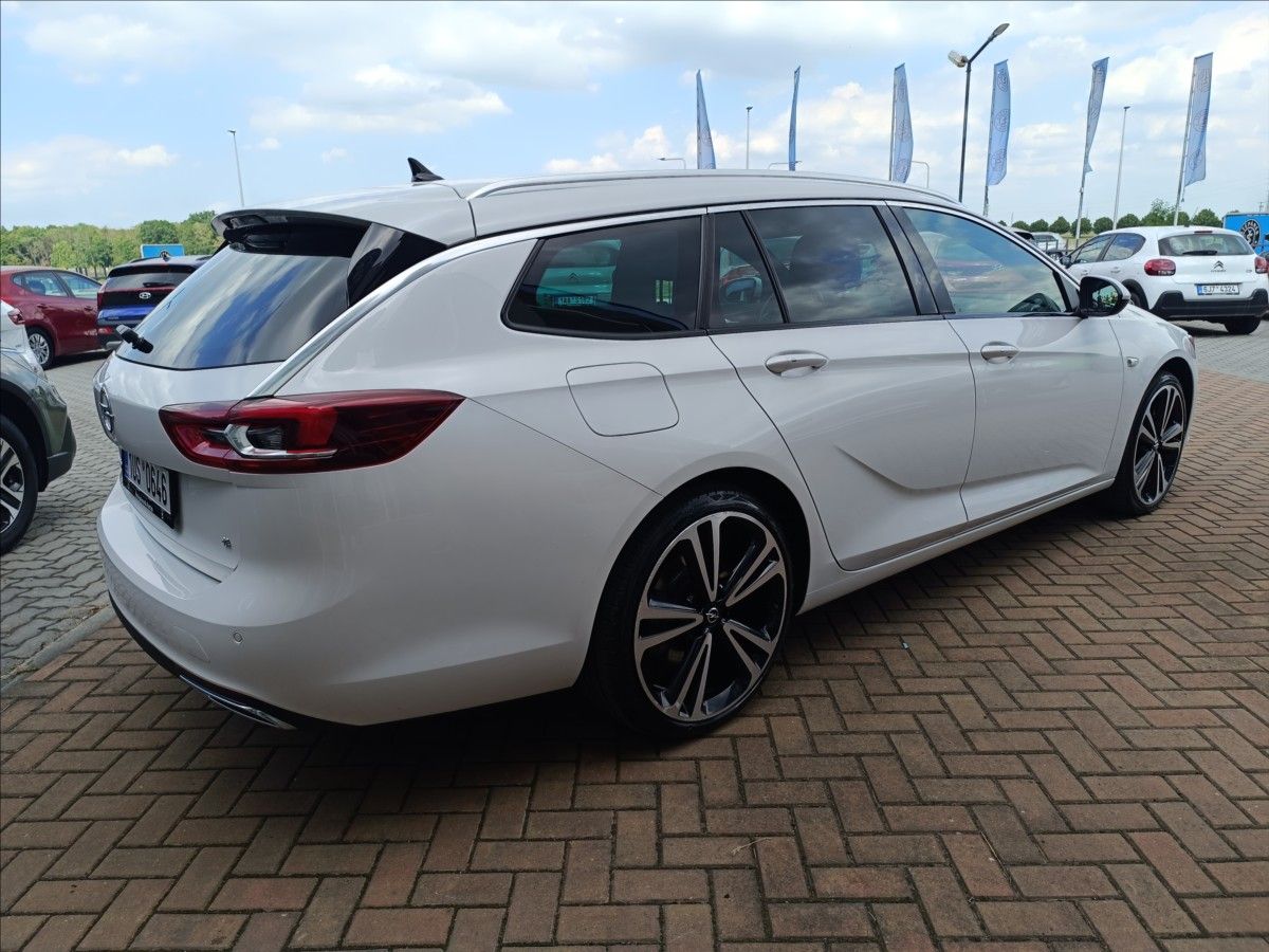 Opel Insignia, 2,0 CDTi 4X4 automat Ultimate - fotka 5