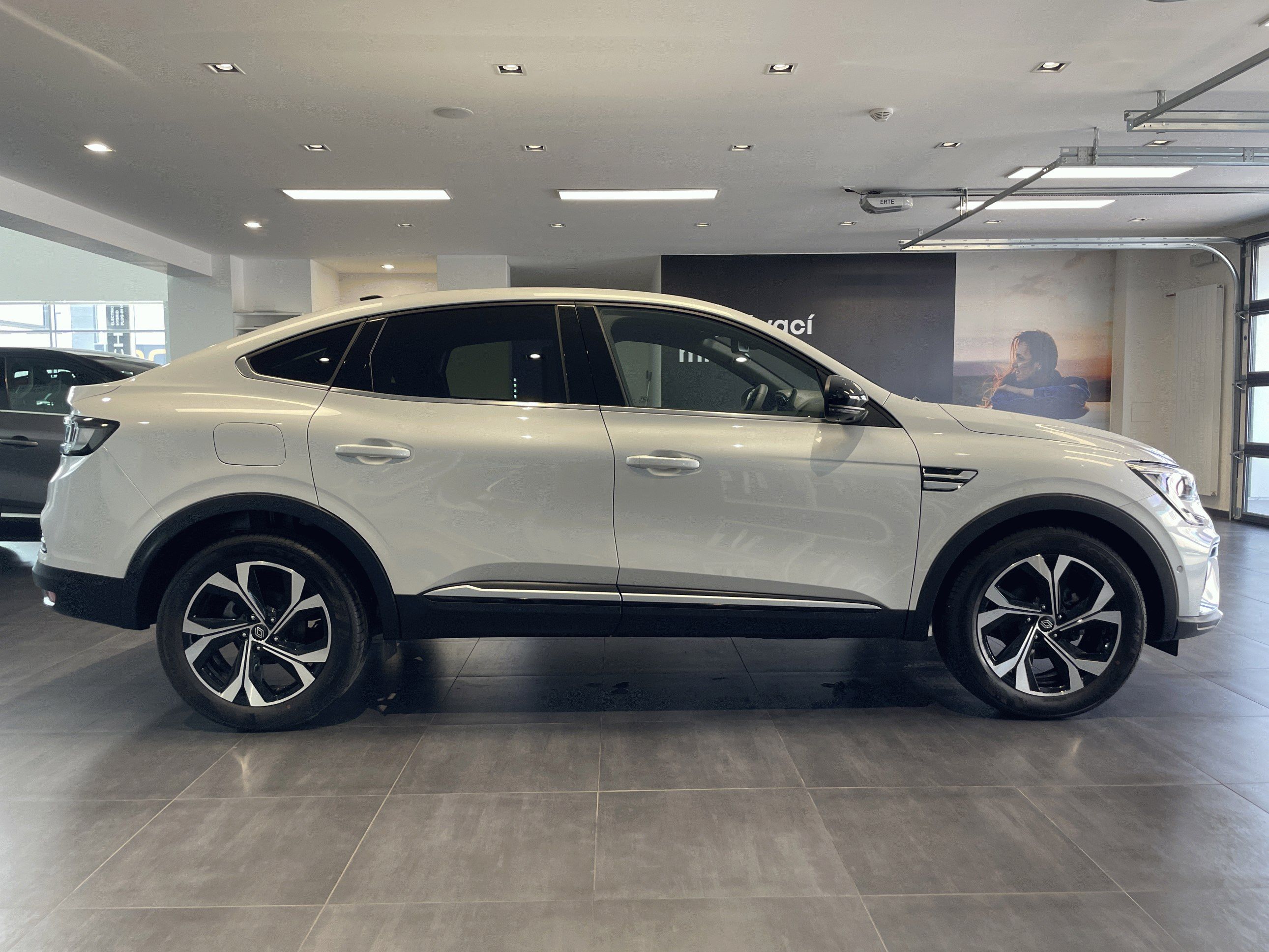 Renault Arkana, TECHNO 1,3TCe 140k EDC - fotka 5