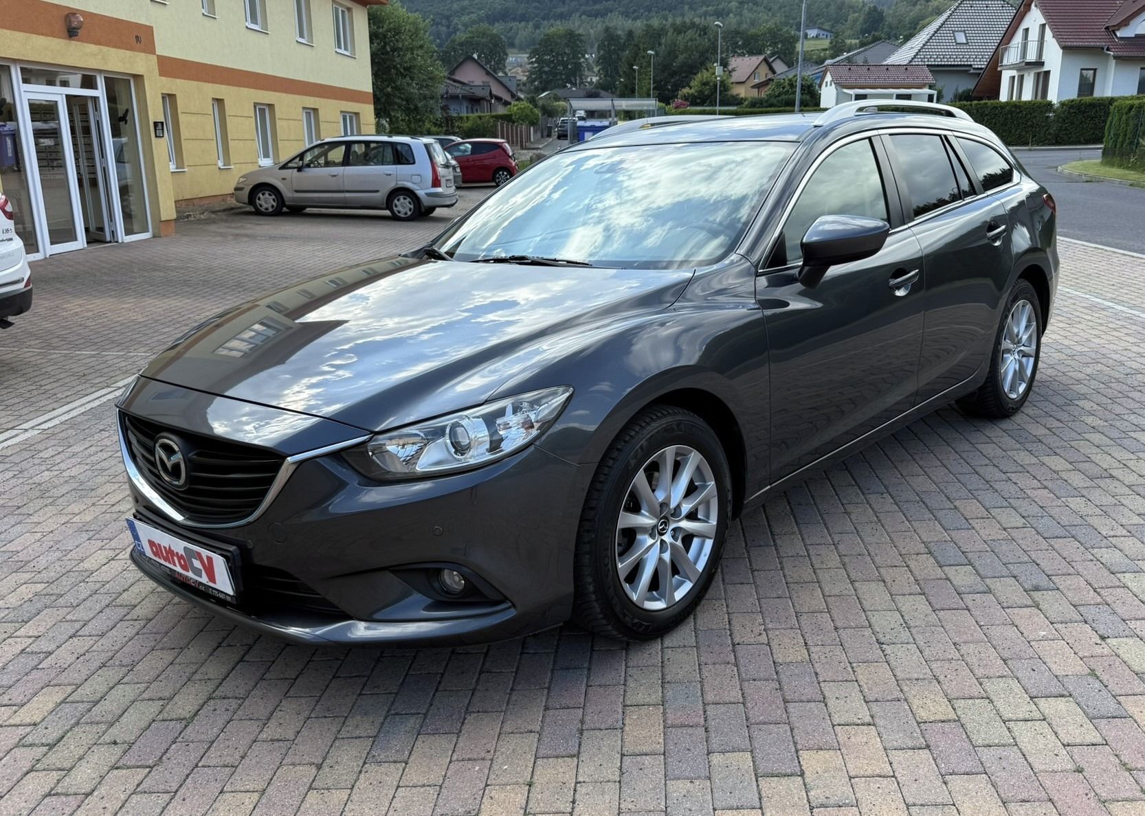 Mazda 6, 2.0 SKYACTIV-G 121kW VÝHŘEV - fotka 2
