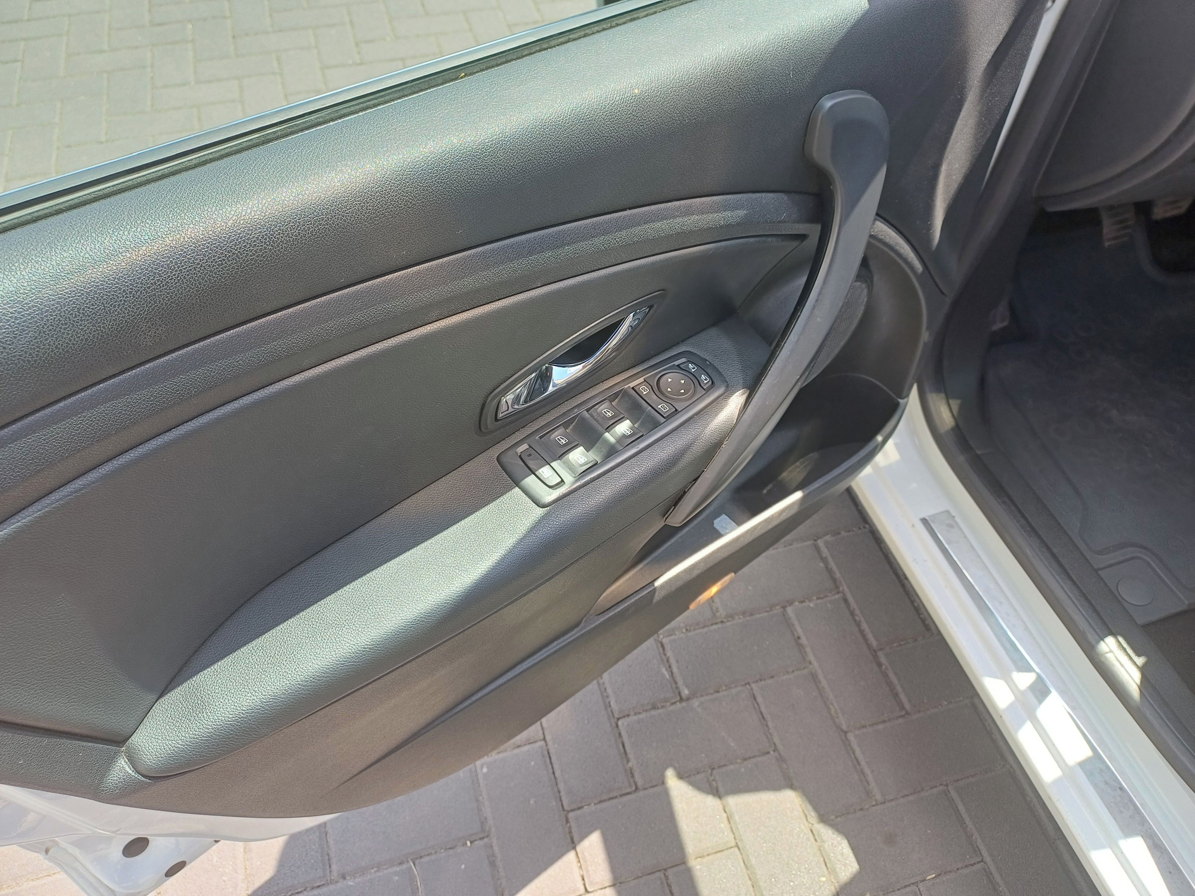 Renault Fluence, 1.6 82kW - fotka 5