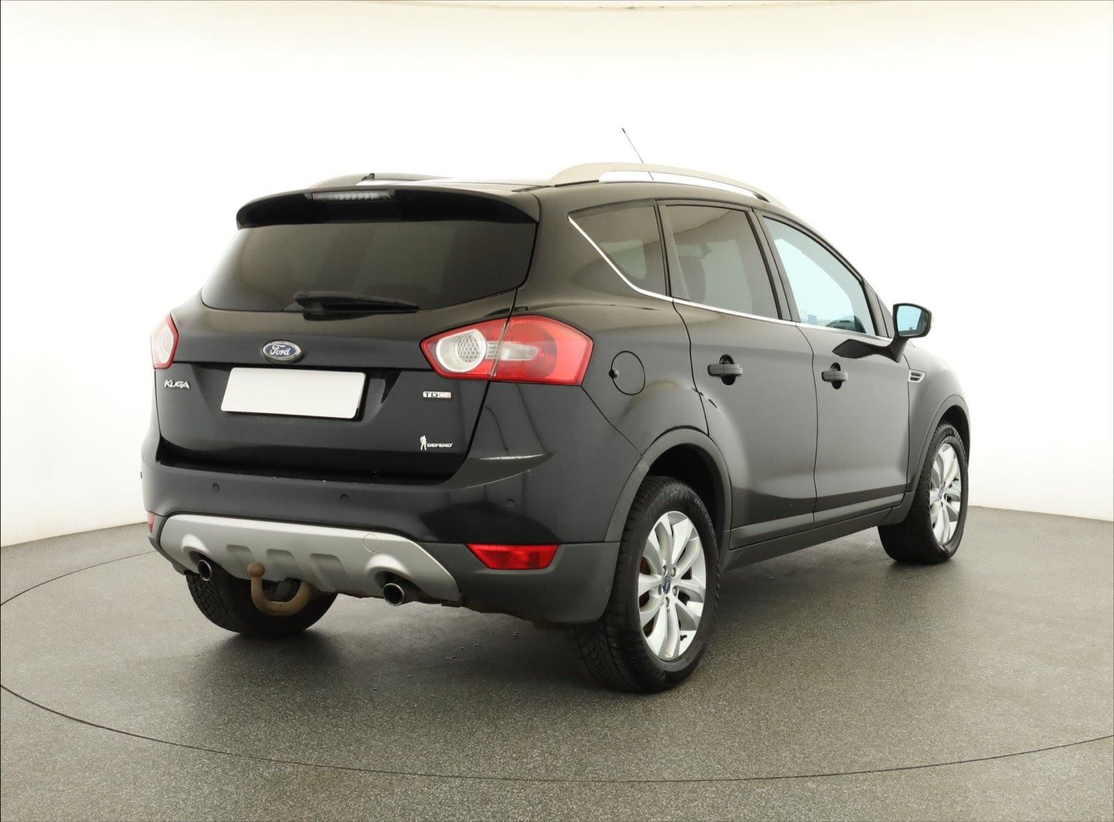 Ford Kuga, 2.0 TDCi, Kožené sedačky - fotka 5