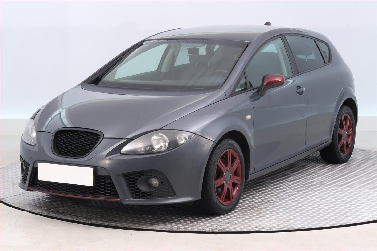 Seat Leon, 1.9 TDI, Comfort, Klima - fotka 2