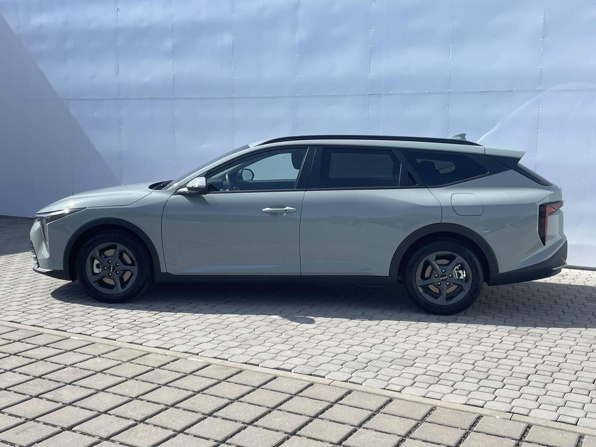 Kia K4, SPIN 7DCT 1,6 T-GDi - fotka 3