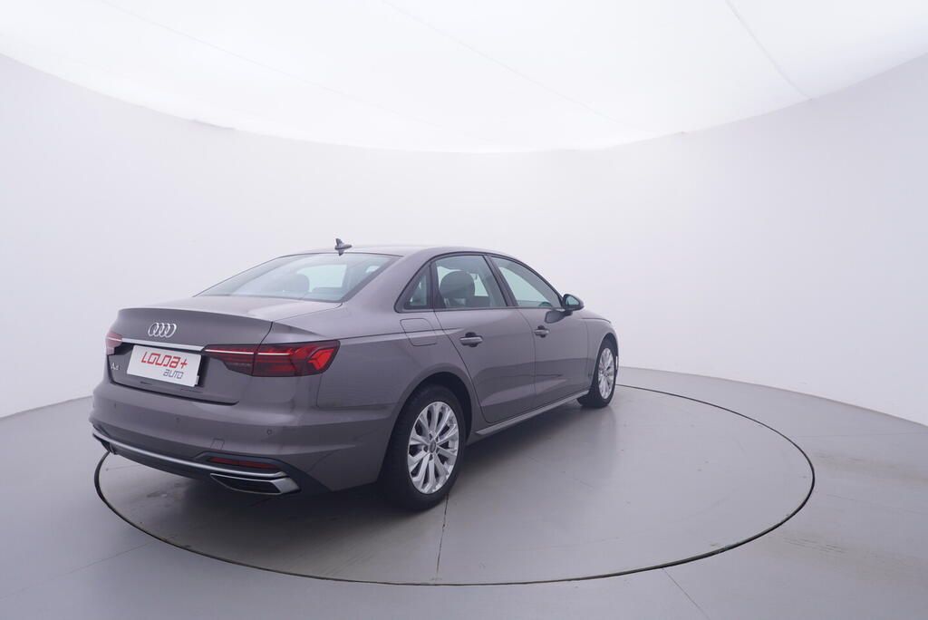 Audi A4, ADVANCED 2.0 TDI 120 kW - fotka 5