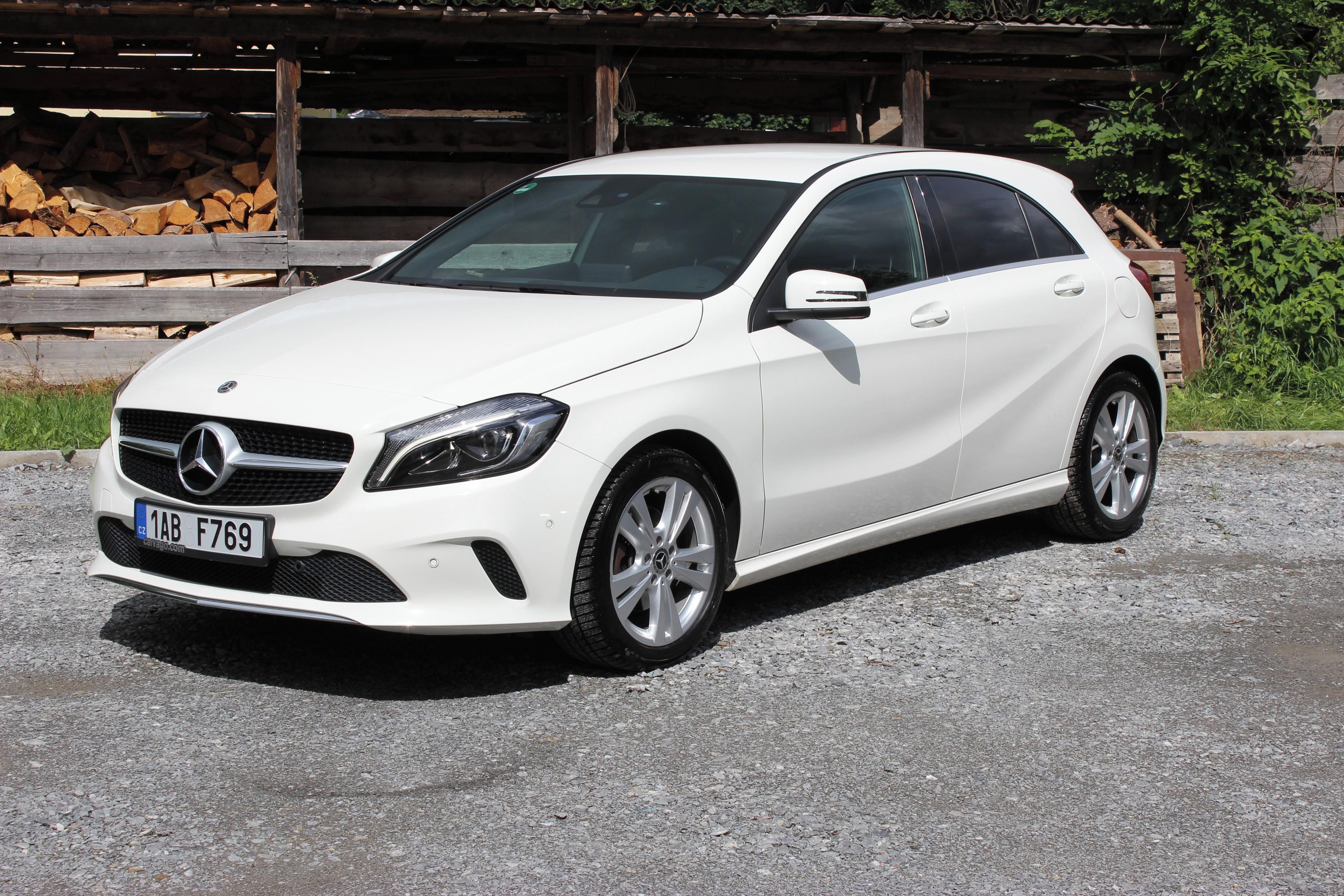 Mercedes-Benz Třídy A, 180 NAVI.LED.MANUÁL TOP !!
