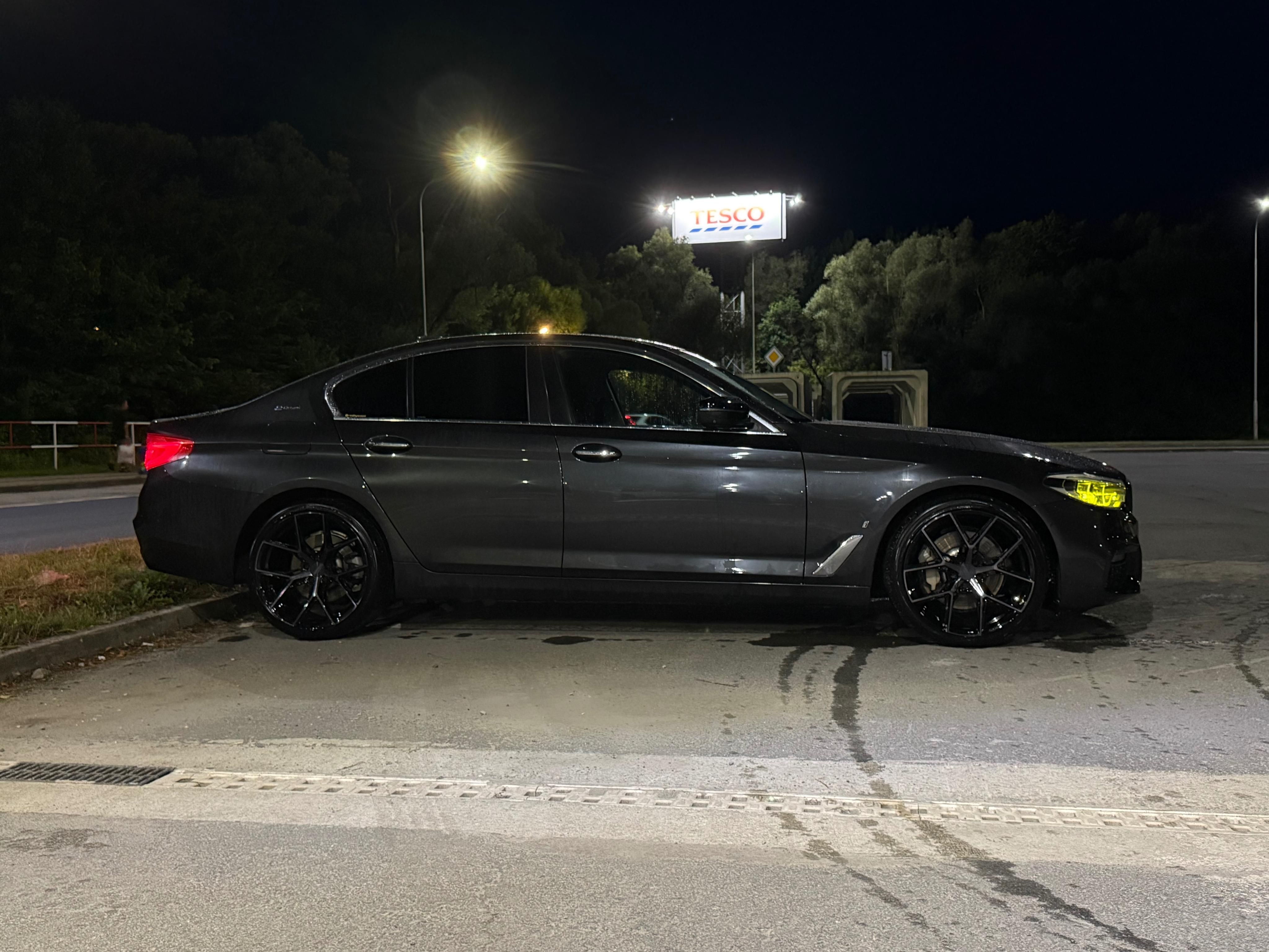 BMW Řada 5, 530e iPerformance, Mpaket - fotka 5