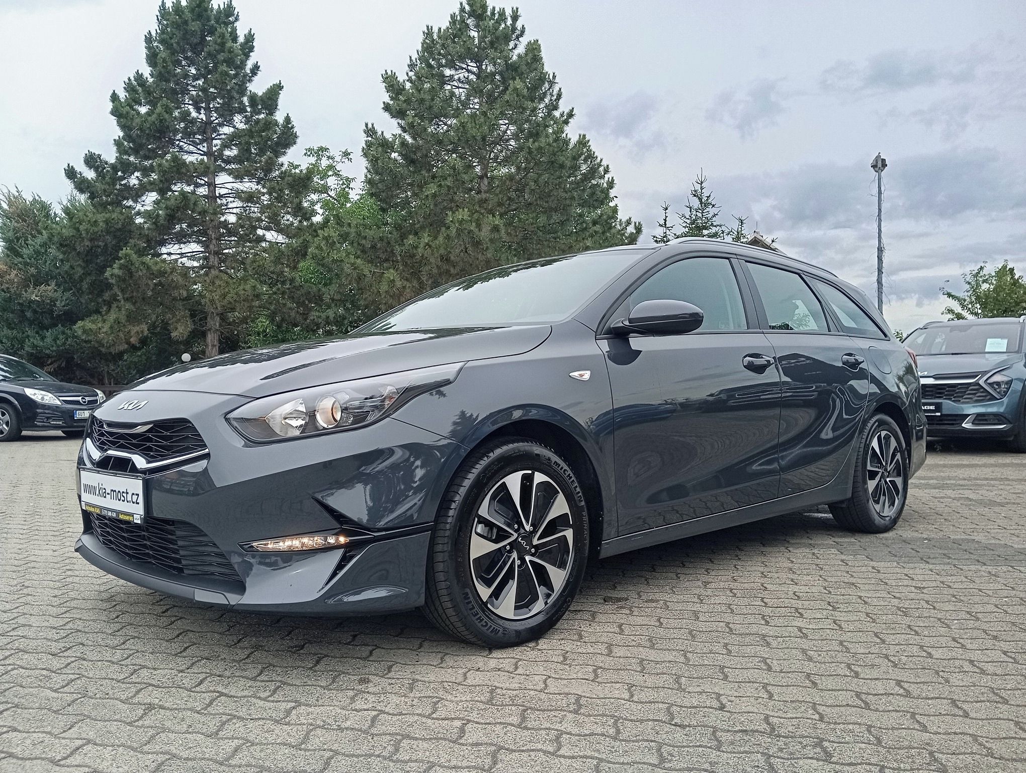 Kia Cee´d SW, 1.5 T-GDi 7DCT automat SPIN - fotka 4
