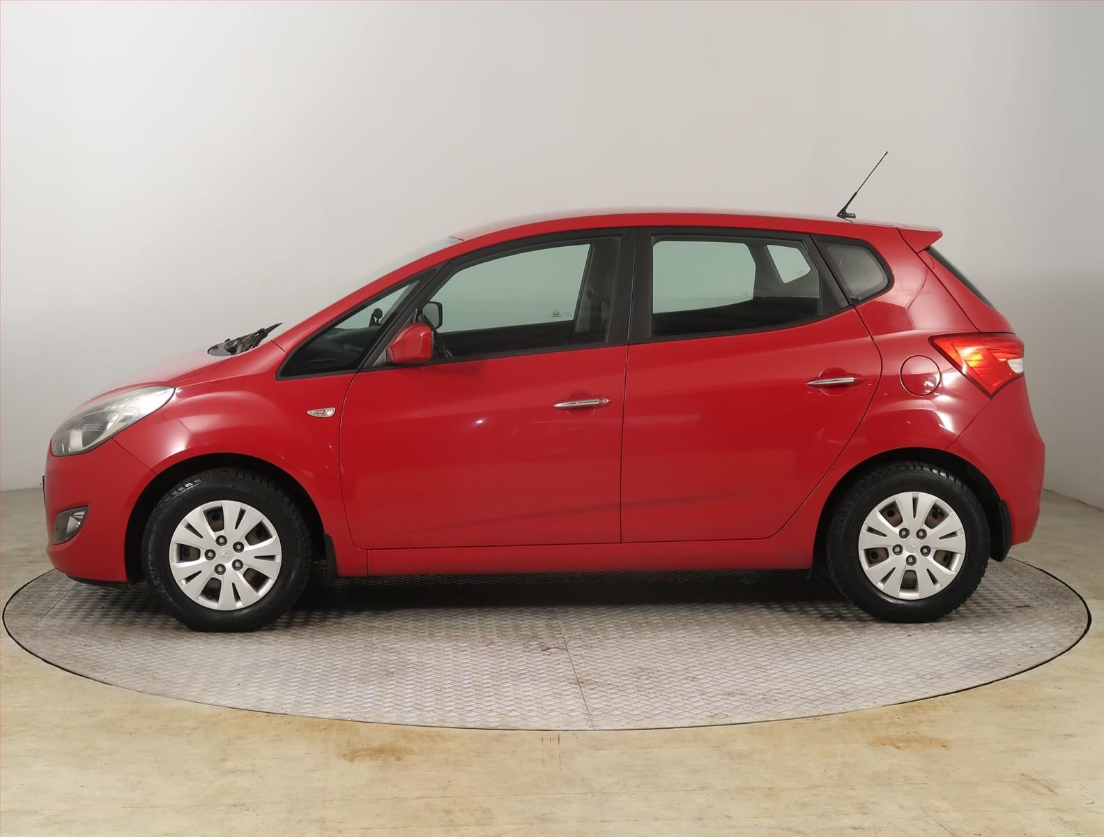 Hyundai ix20, 1.4 CVVT, Serv.kniha - fotka 3